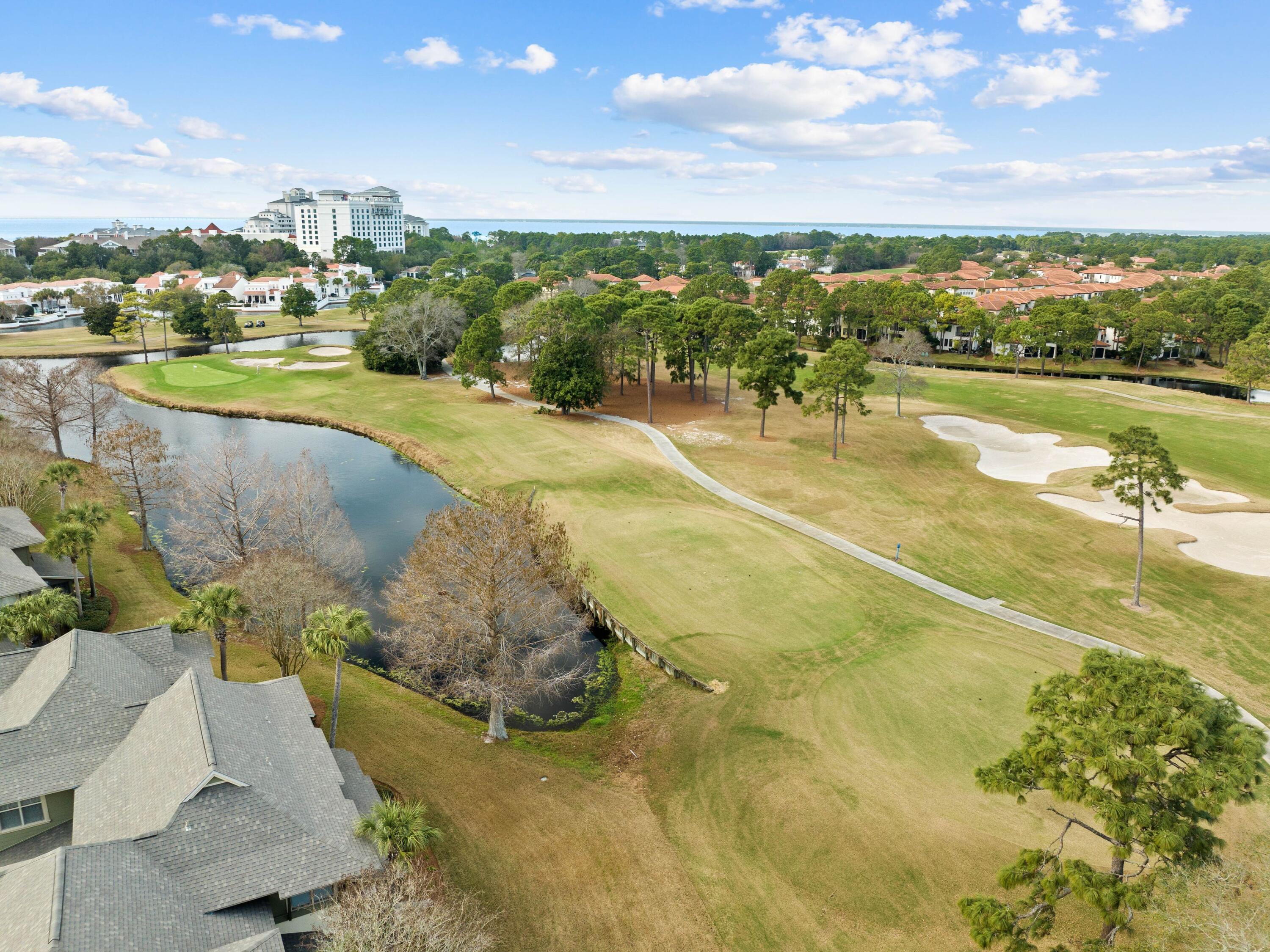MAGNOLIA BAY - Residential