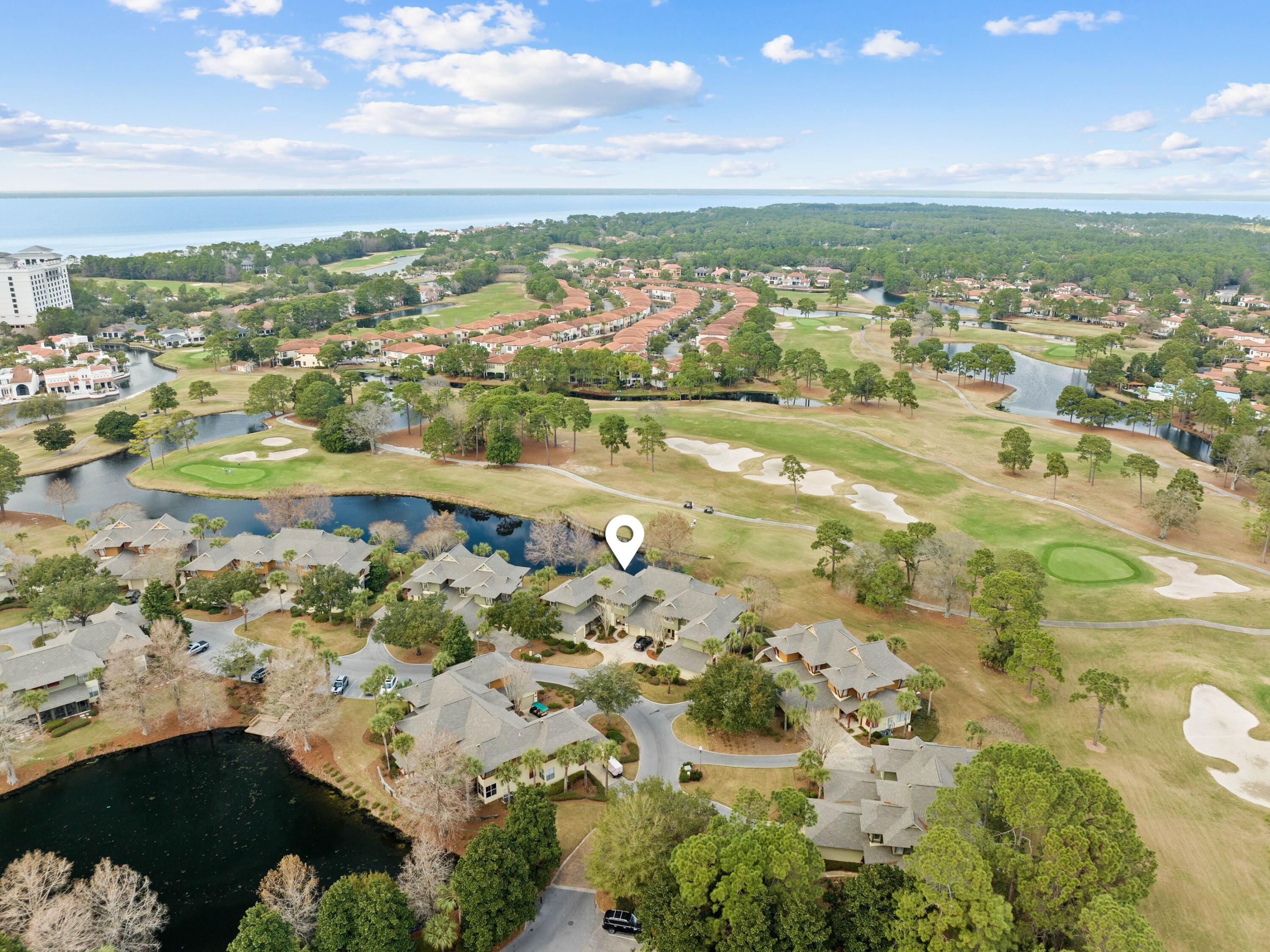 MAGNOLIA BAY - Residential