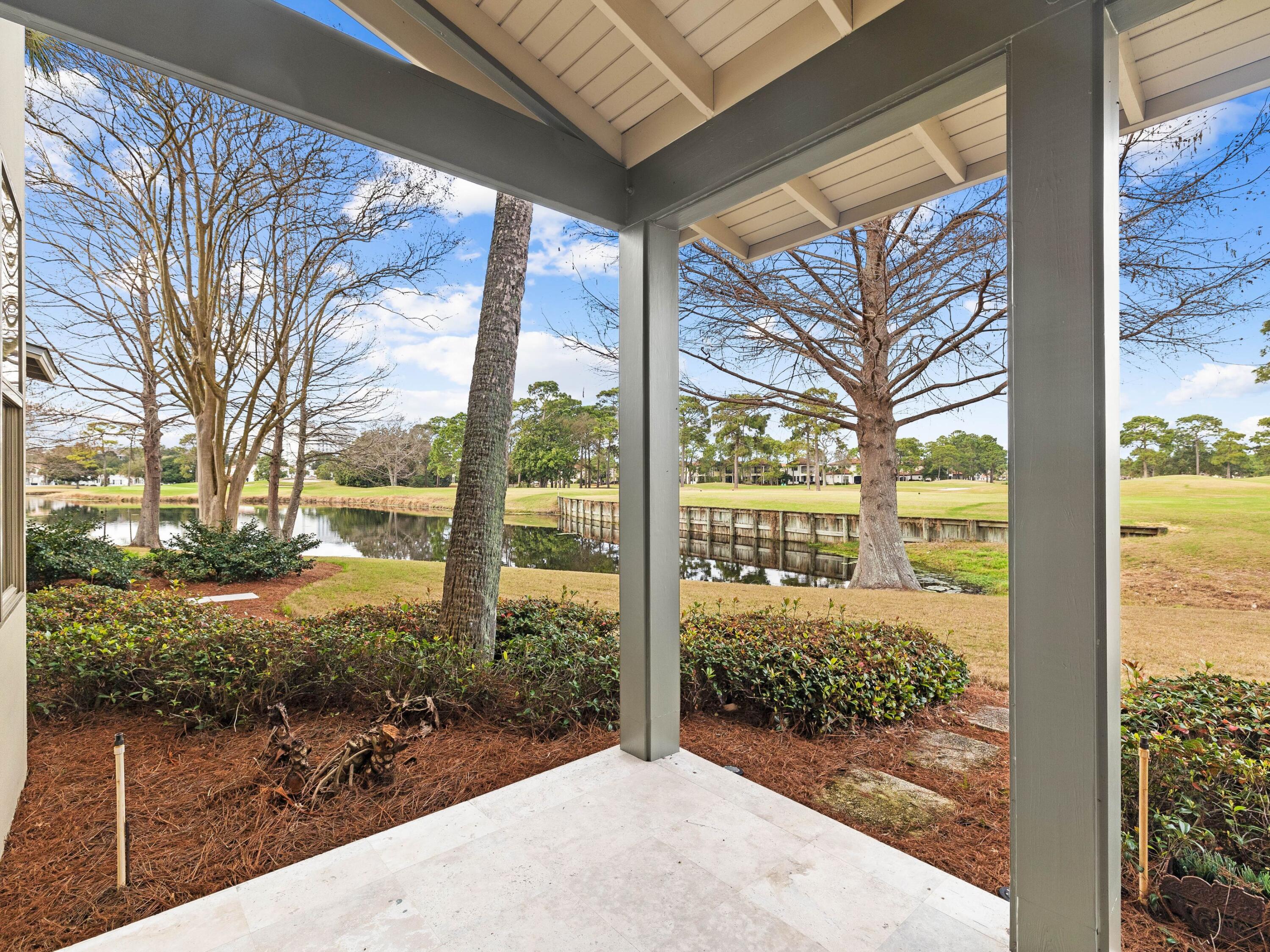MAGNOLIA BAY - Residential