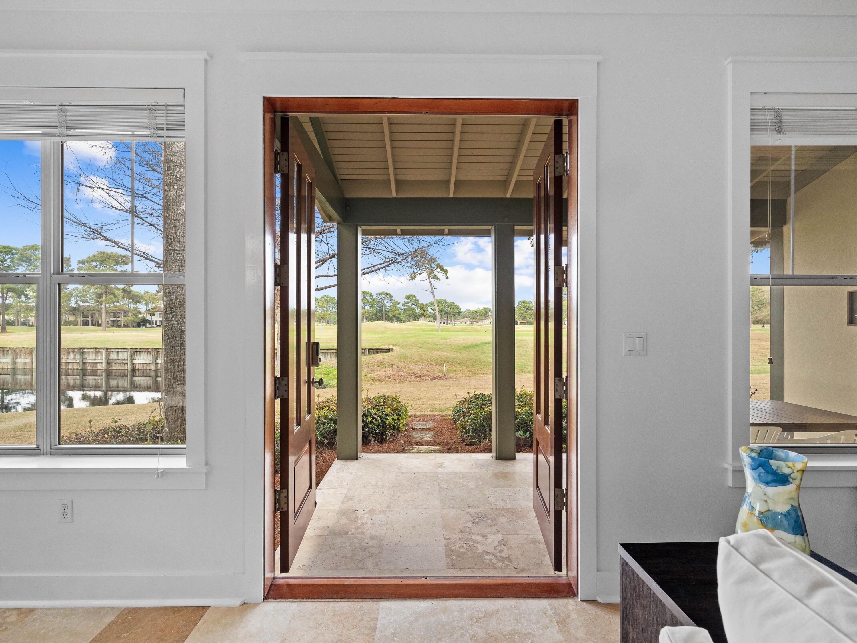 MAGNOLIA BAY - Residential