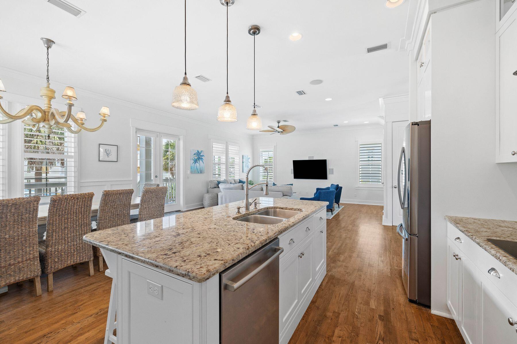 BEACH HIGHLANDS - Residential