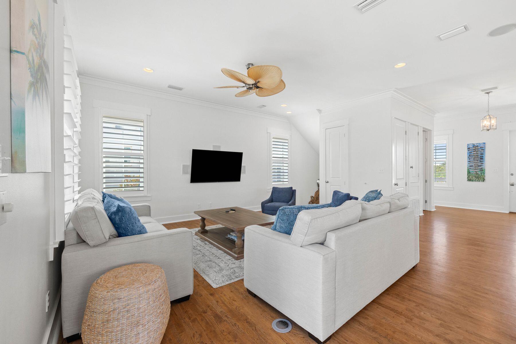 BEACH HIGHLANDS - Residential