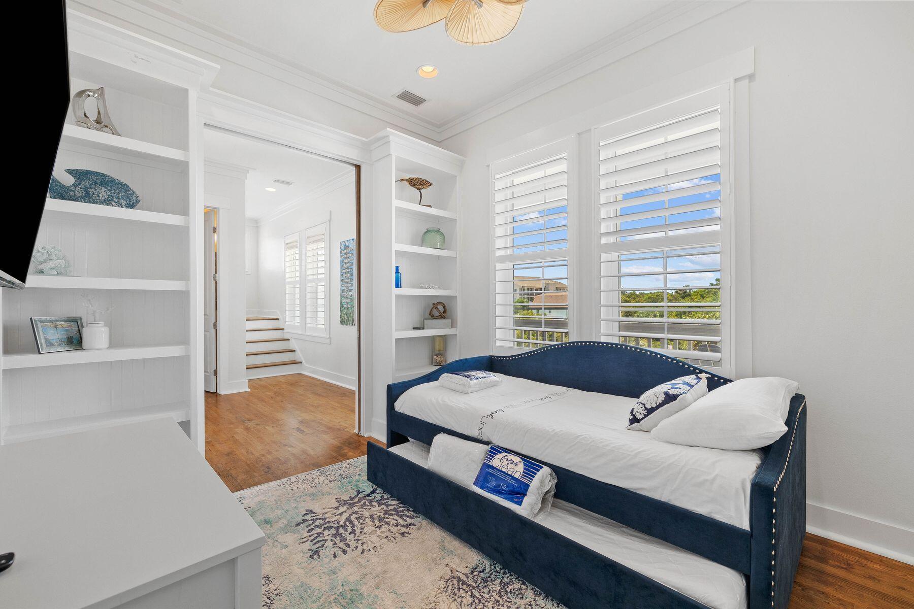 BEACH HIGHLANDS - Residential