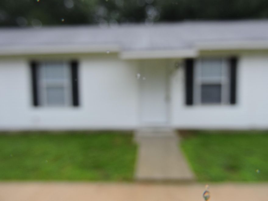 Available now! Well maintained 2 bedroom/1 bath in a convenient Crestview location. The lawn maintenance and air conditioning filters are included in the rent. There are washer/dryer hookups in the unit as well an spacious kitchen with refrigerator/stove/dishwasher. Call today to schedule an showing!