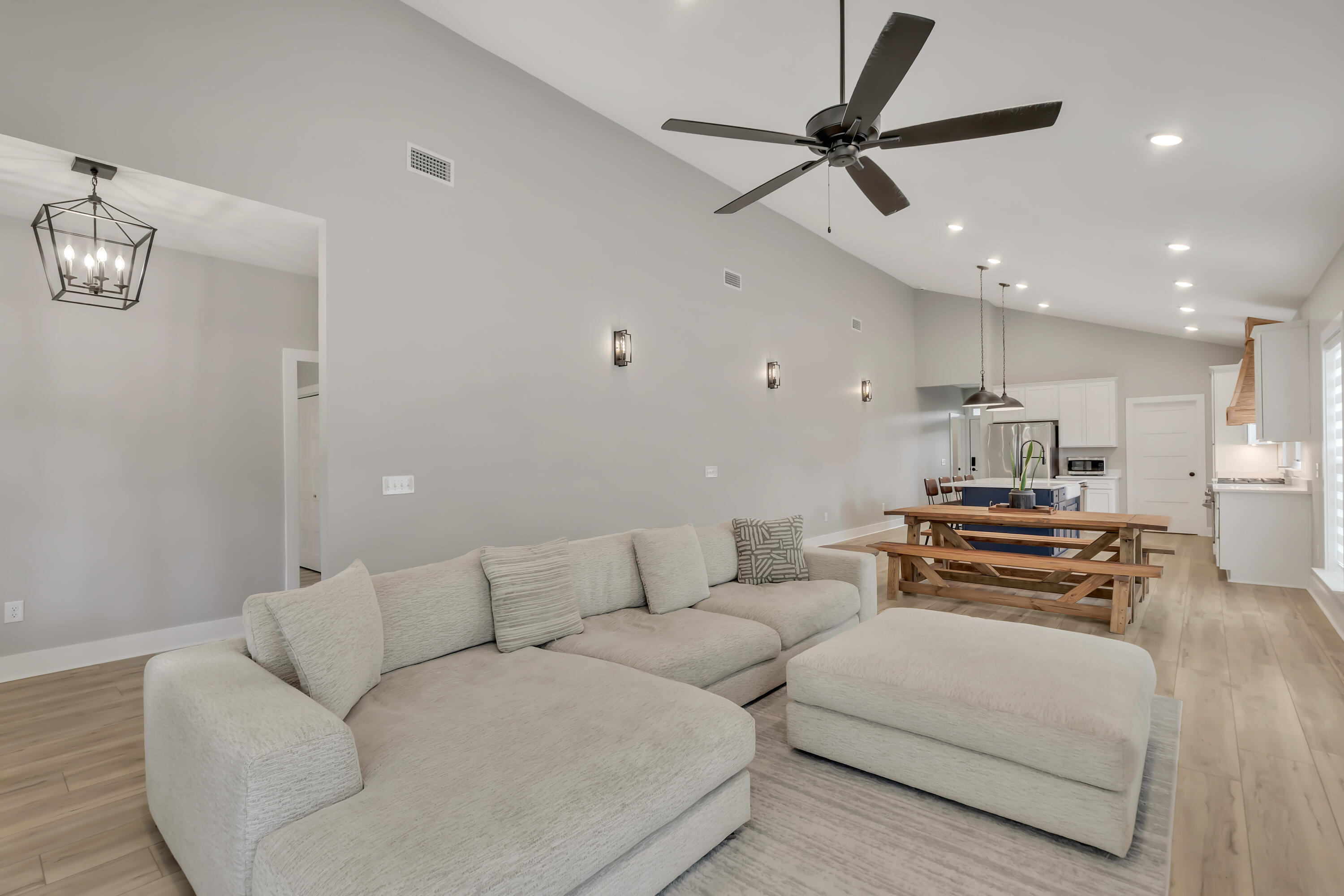 NORTH HILL HIGHLANDS - Residential