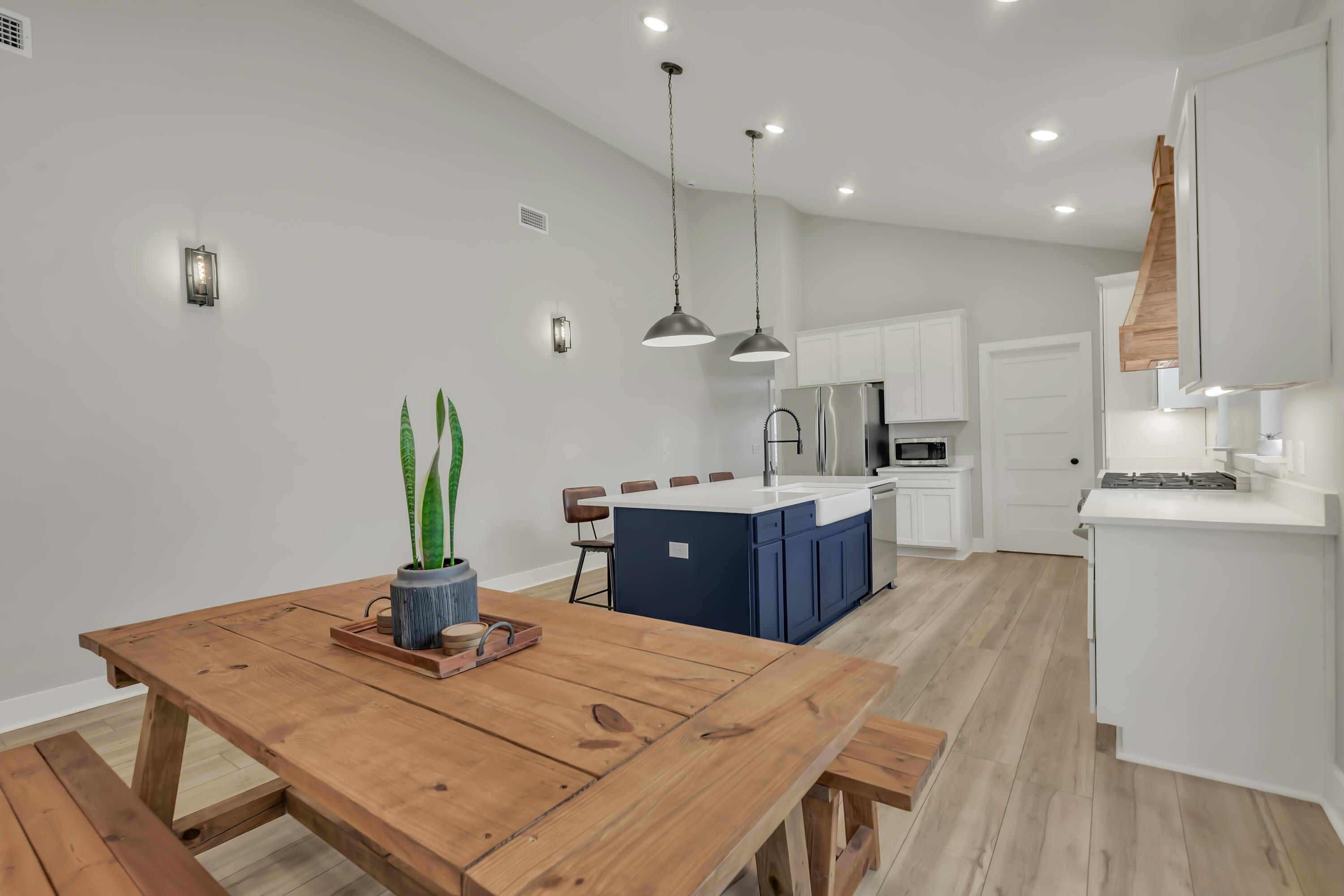 NORTH HILL HIGHLANDS - Residential
