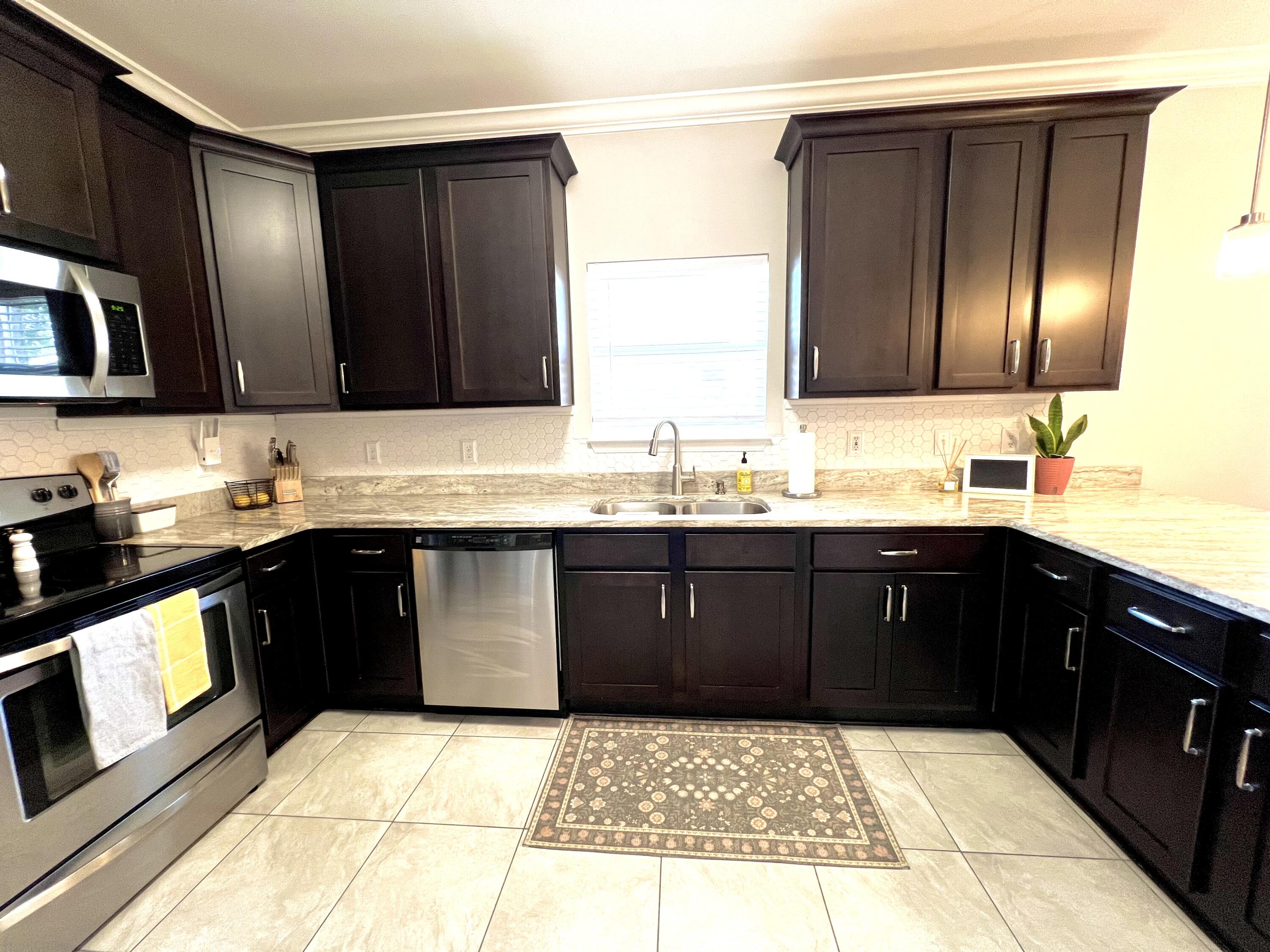 WYNNEHAVEN BEACH ESTATES - Residential Lease