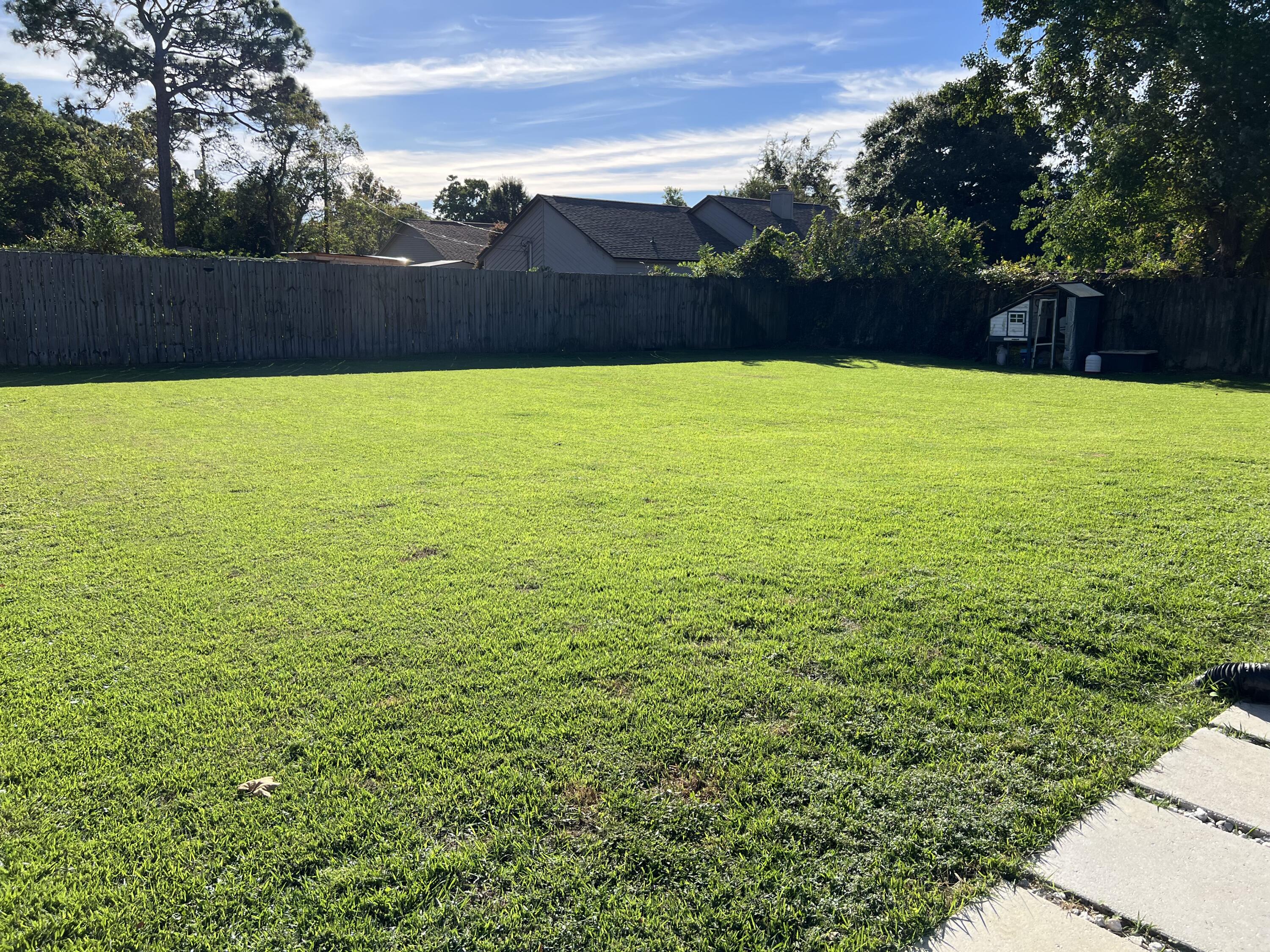 WYNNEHAVEN BEACH ESTATES - Residential Lease
