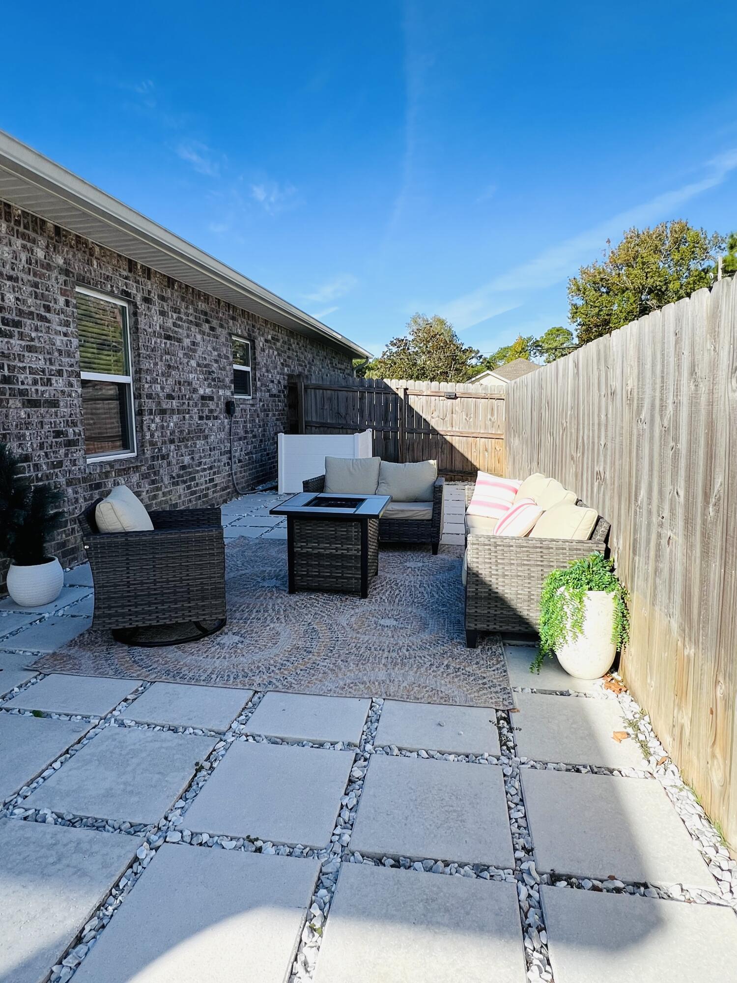 WYNNEHAVEN BEACH ESTATES - Residential Lease