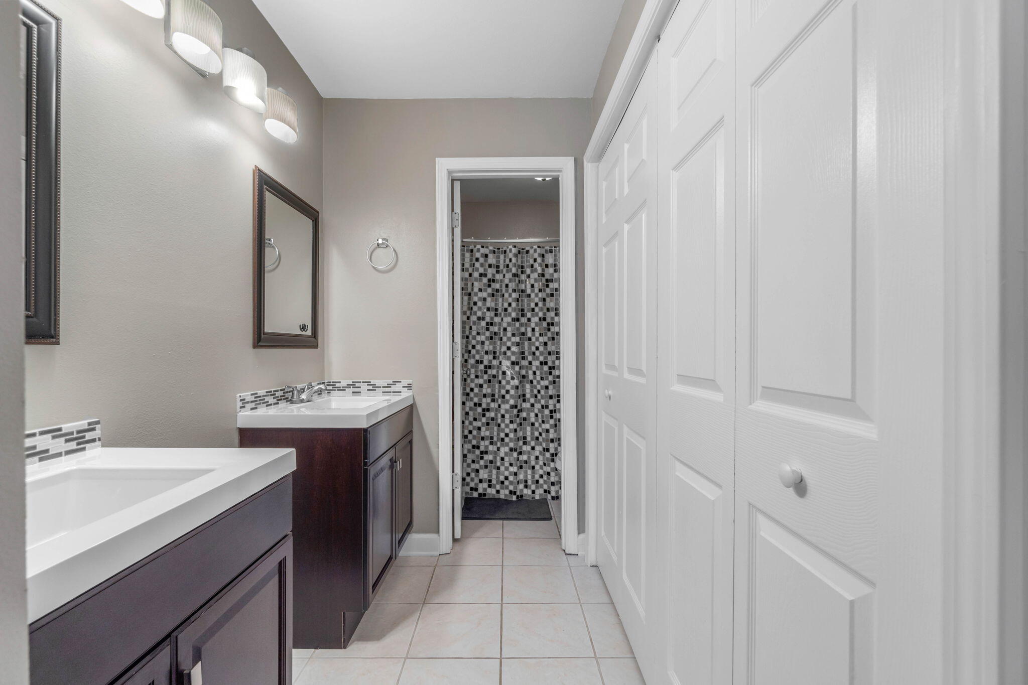 HIDDEN TRAILS PH 1 - Residential