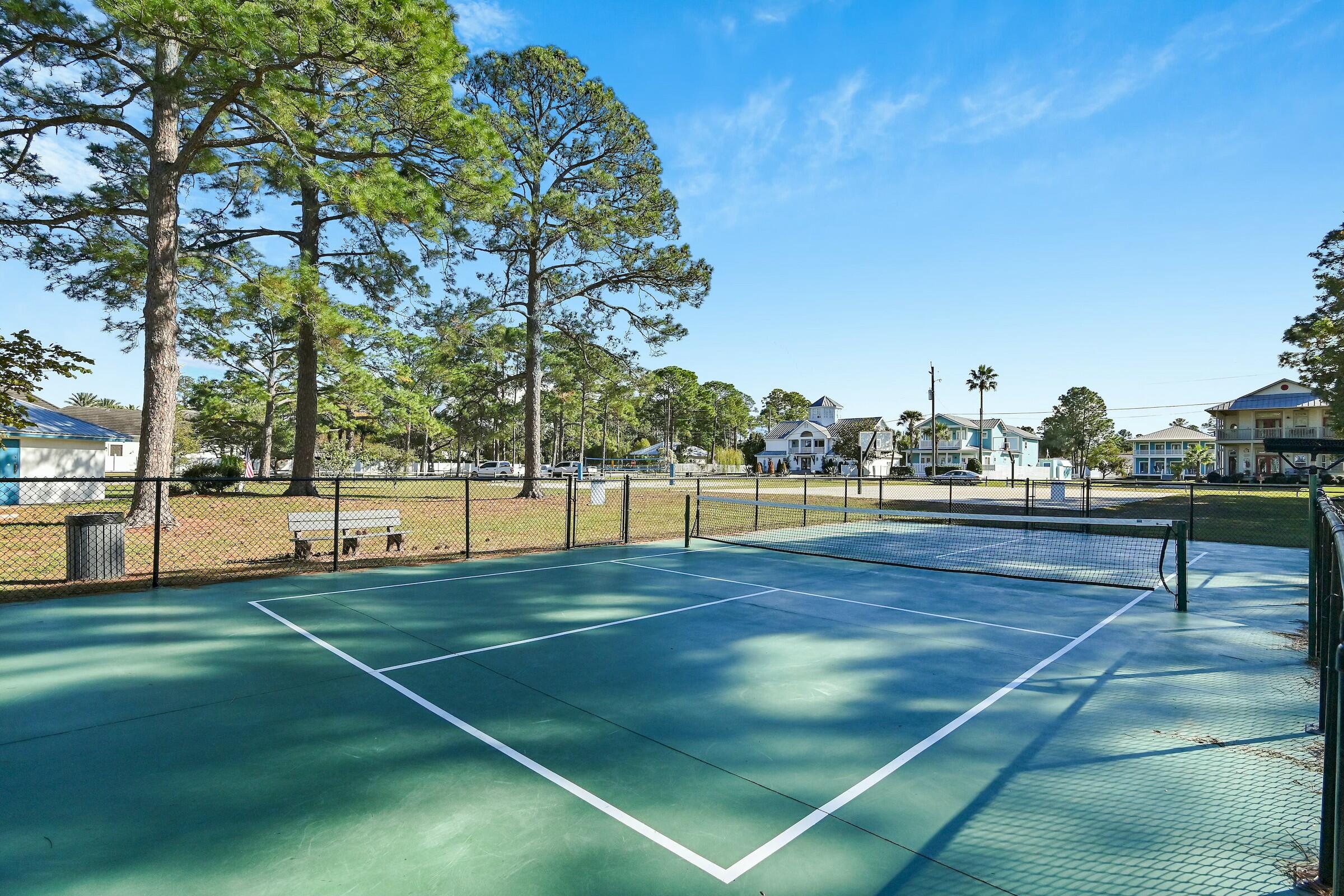 OLDE FLORIDA LAKES - Residential