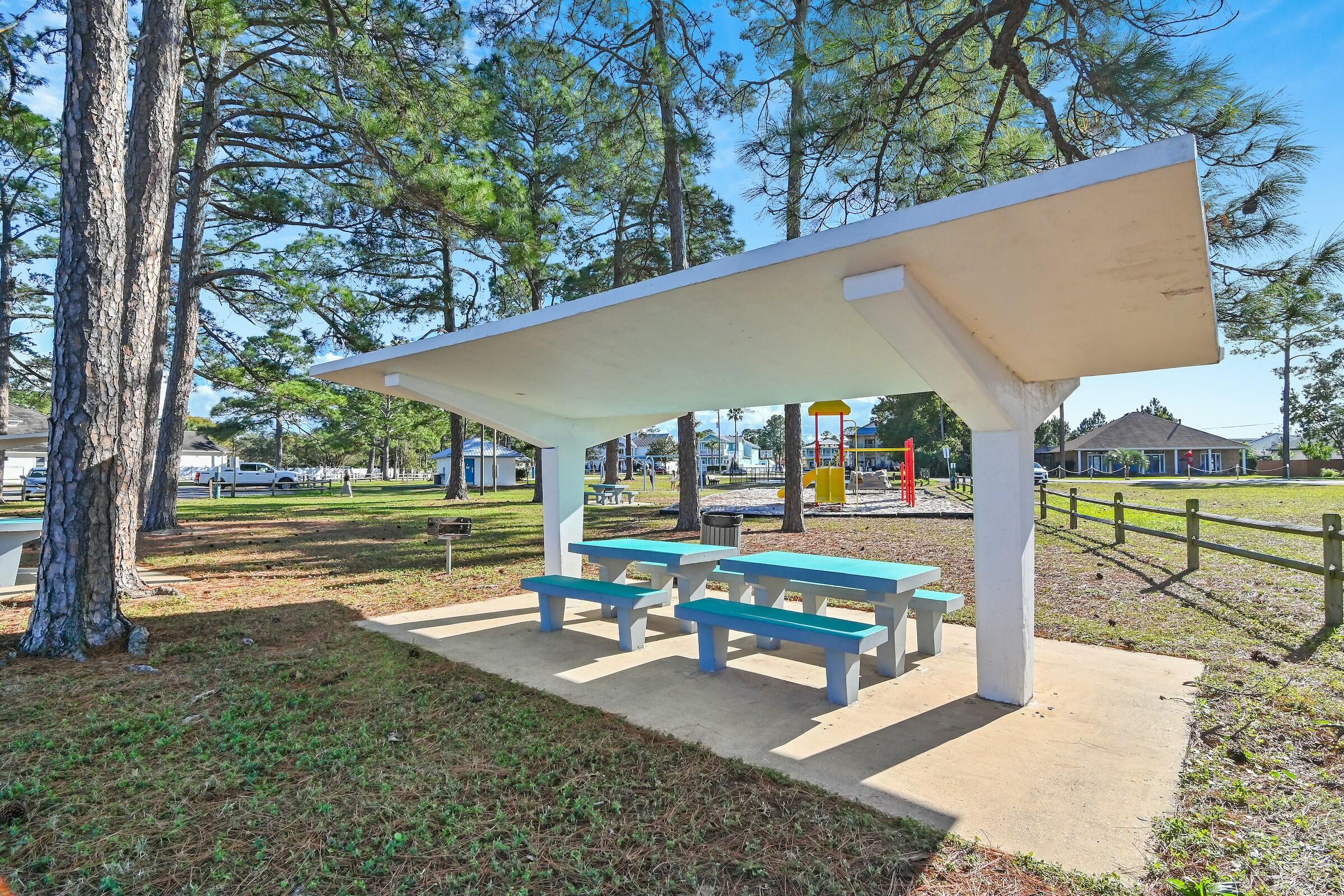 OLDE FLORIDA LAKES - Residential