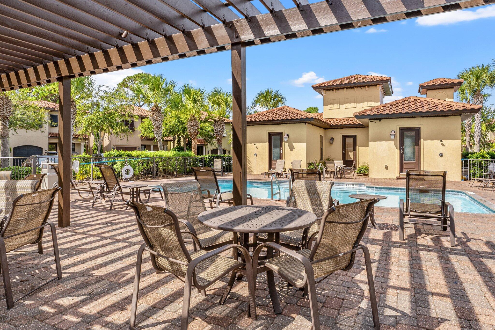 VILLA LAGO - Residential