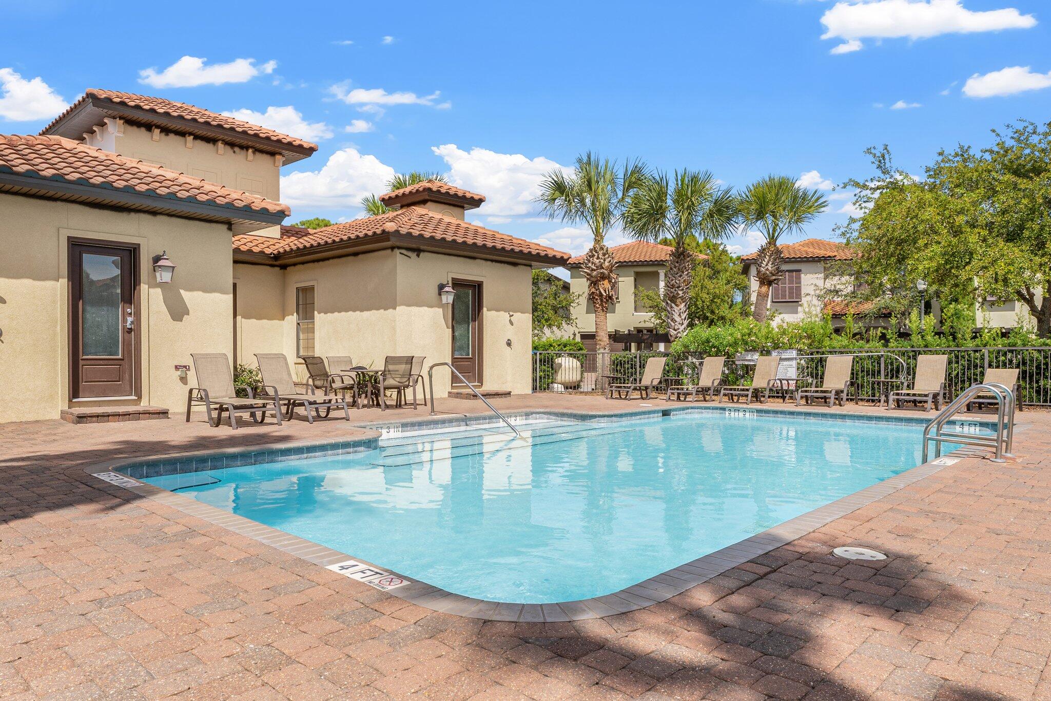 VILLA LAGO - Residential