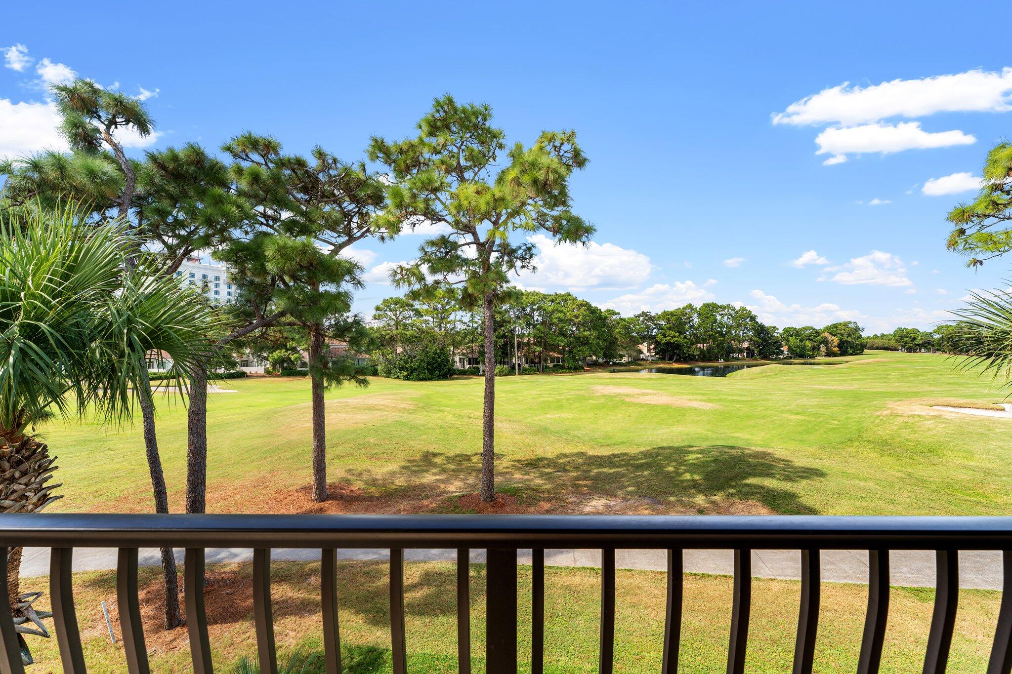 VILLA LAGO - Residential