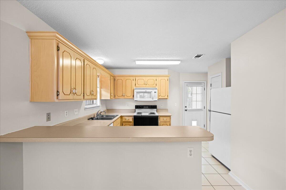 THE BUNGALOWS AT BLUEWATER BAY - Residential