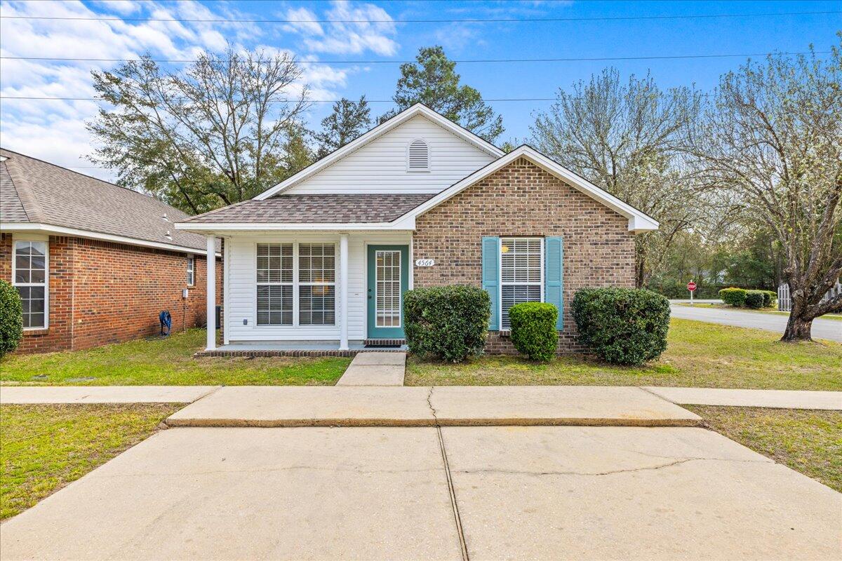 THE BUNGALOWS AT BLUEWATER BAY - Residential