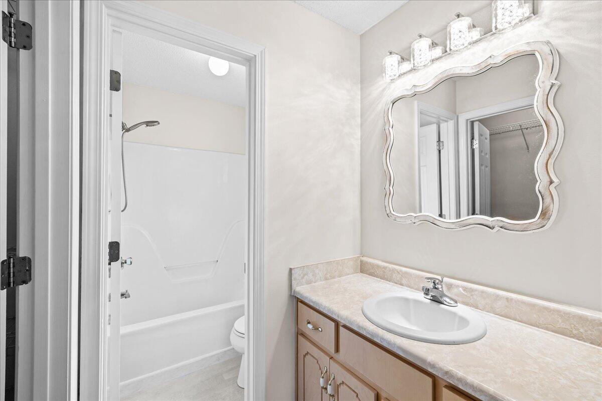 THE BUNGALOWS AT BLUEWATER BAY - Residential