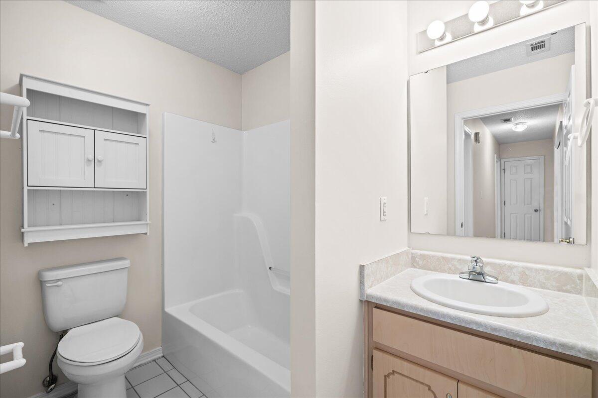 THE BUNGALOWS AT BLUEWATER BAY - Residential