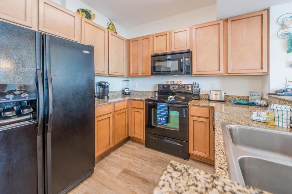 THE PALMS OF DESTIN - Residential