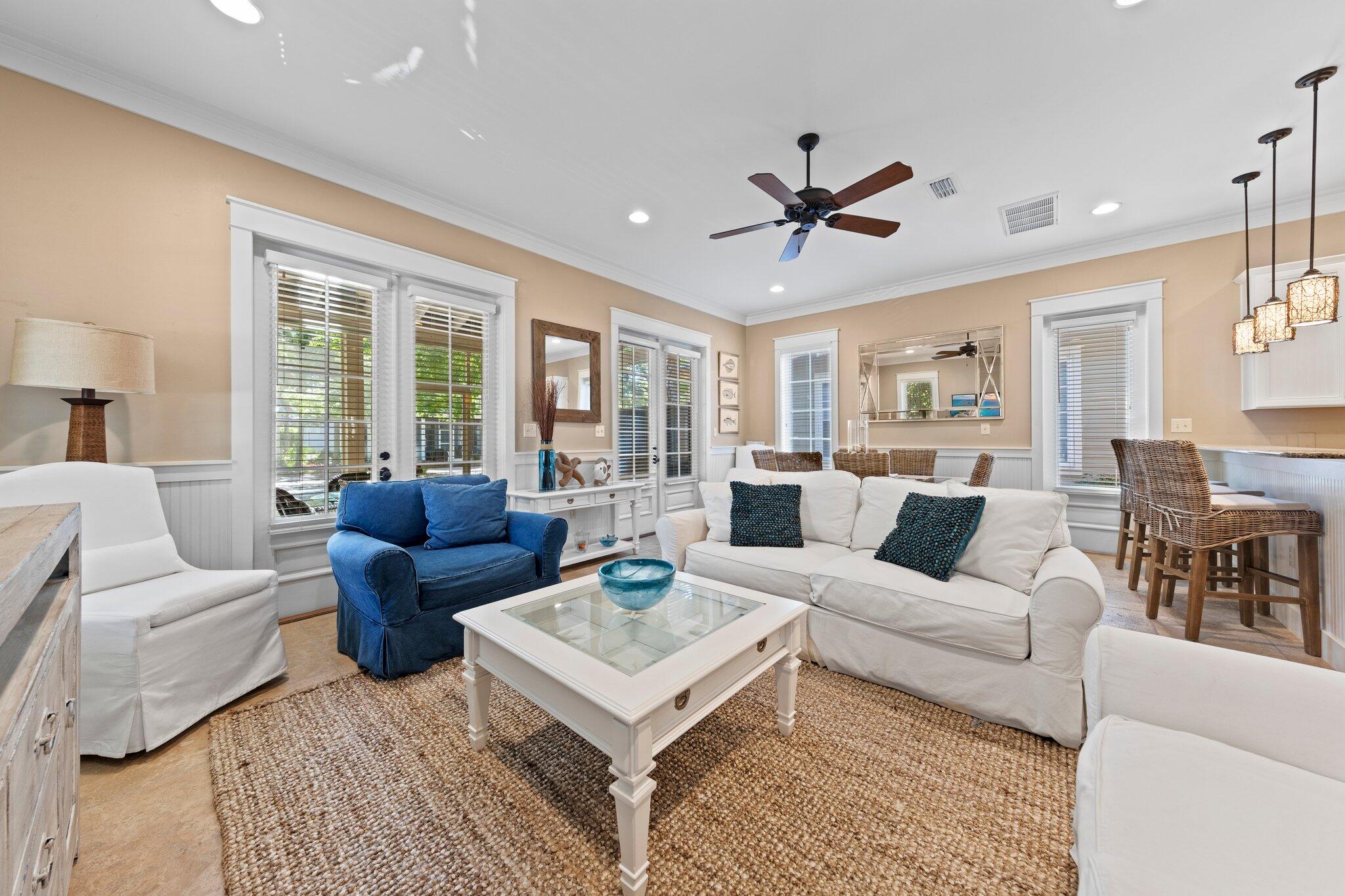 BUNGALOS AT SANDESTIN - Residential