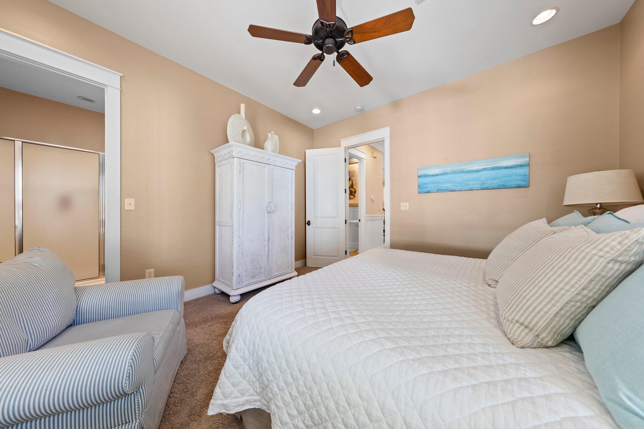 BUNGALOS AT SANDESTIN - Residential