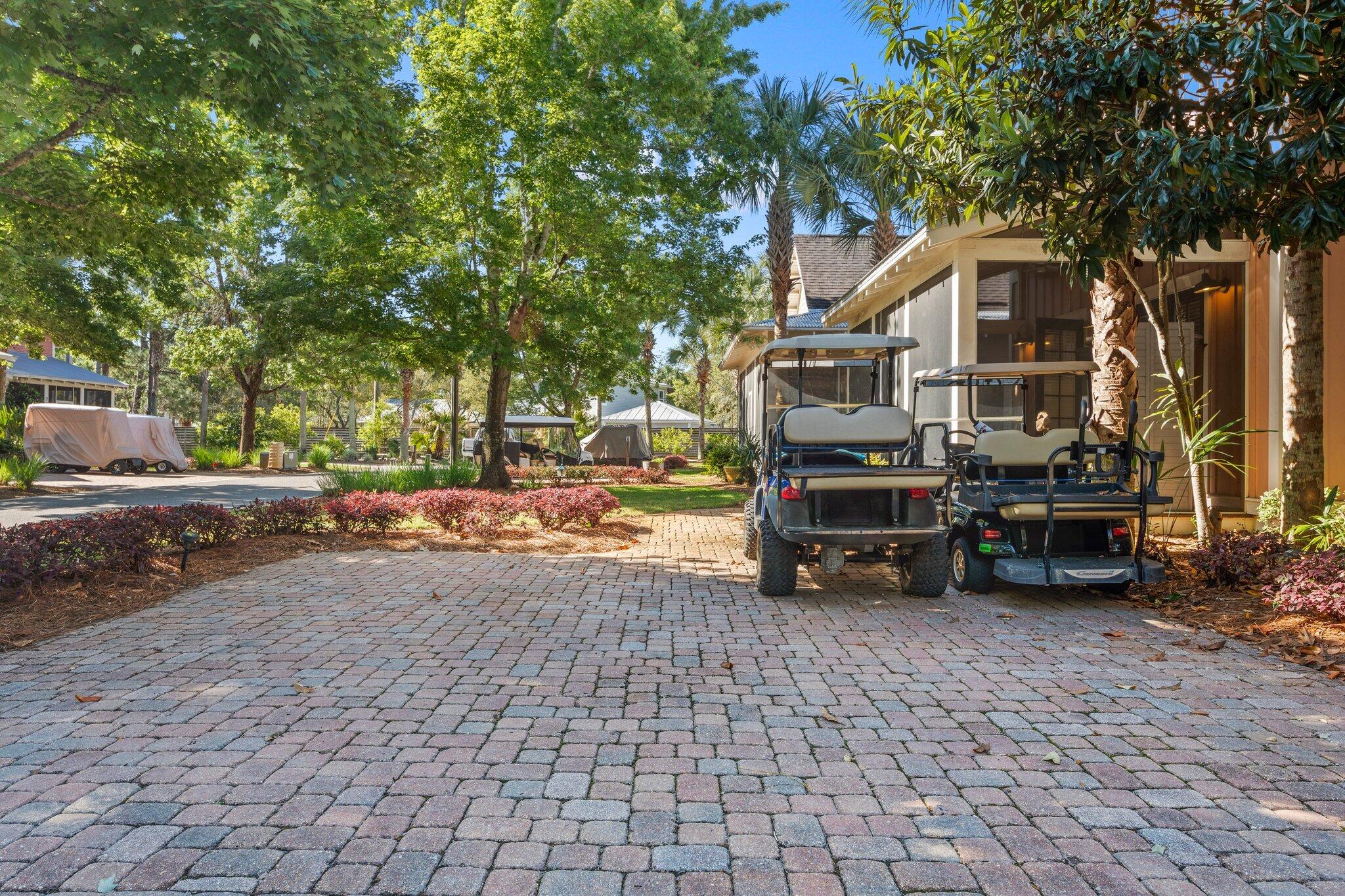 BUNGALOS AT SANDESTIN - Residential