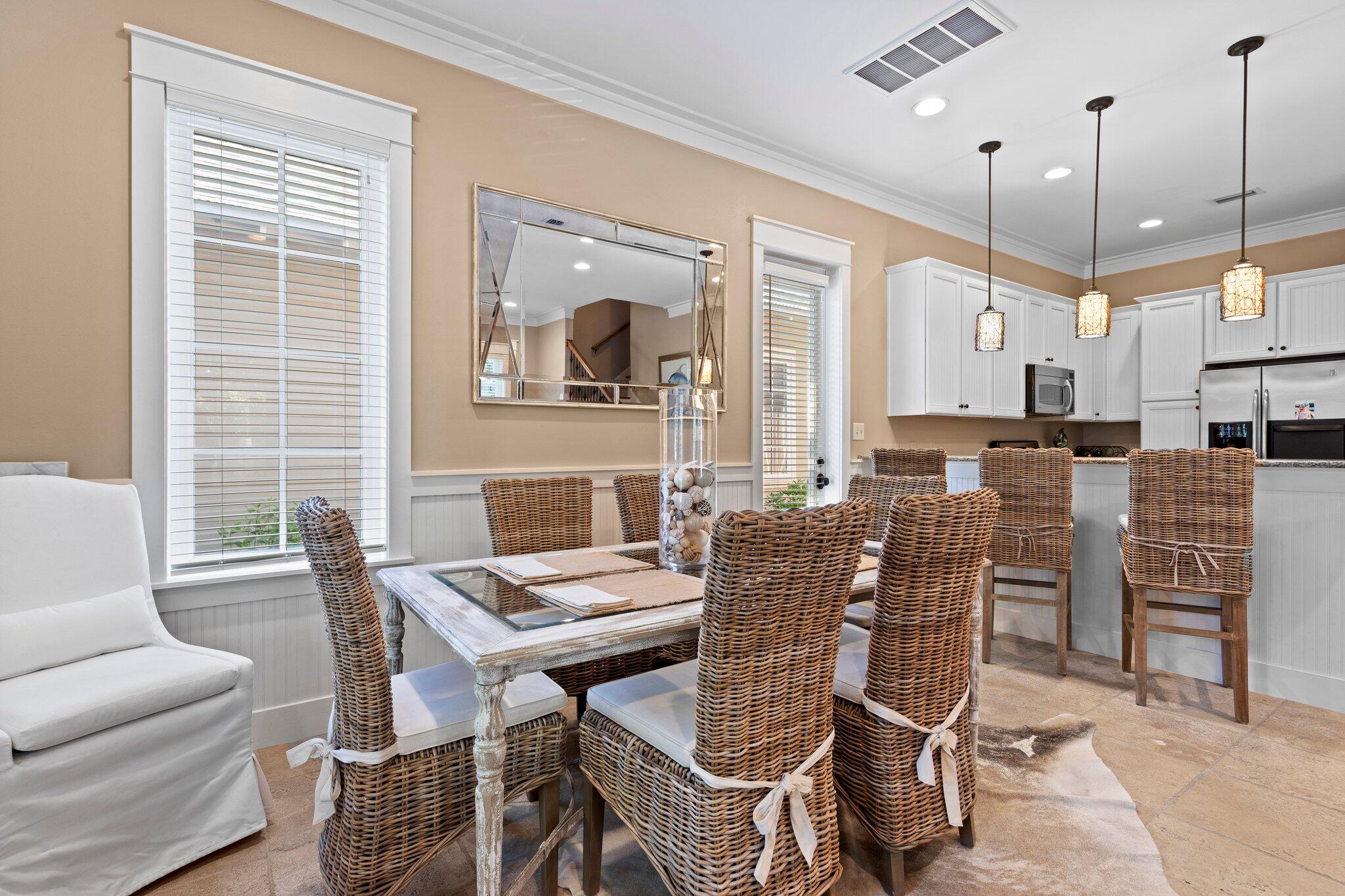 BUNGALOS AT SANDESTIN - Residential