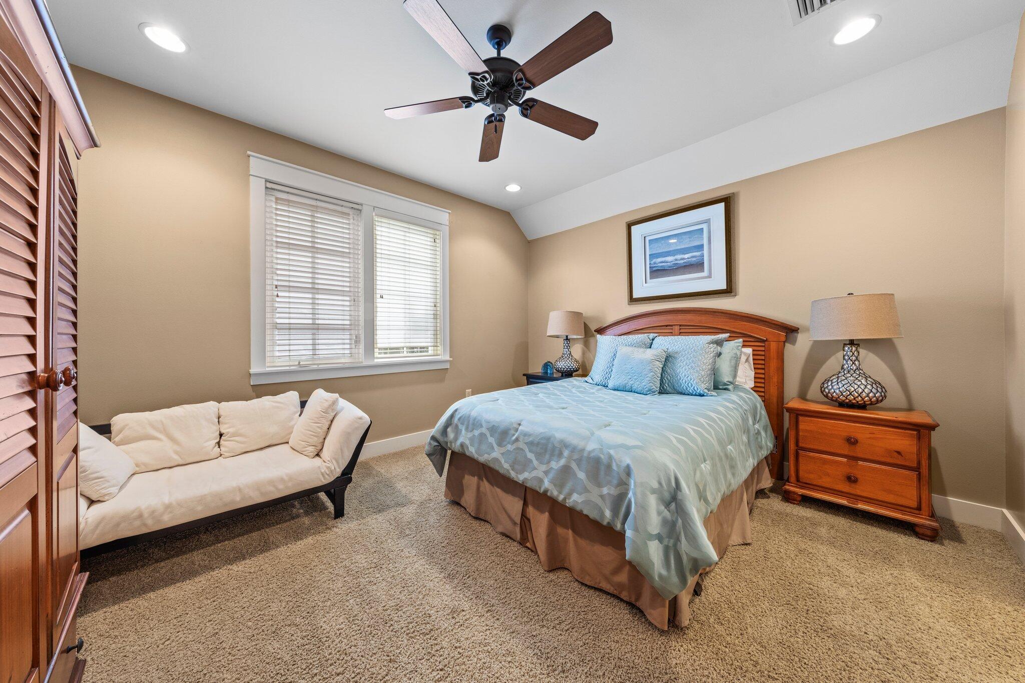 BUNGALOS AT SANDESTIN - Residential