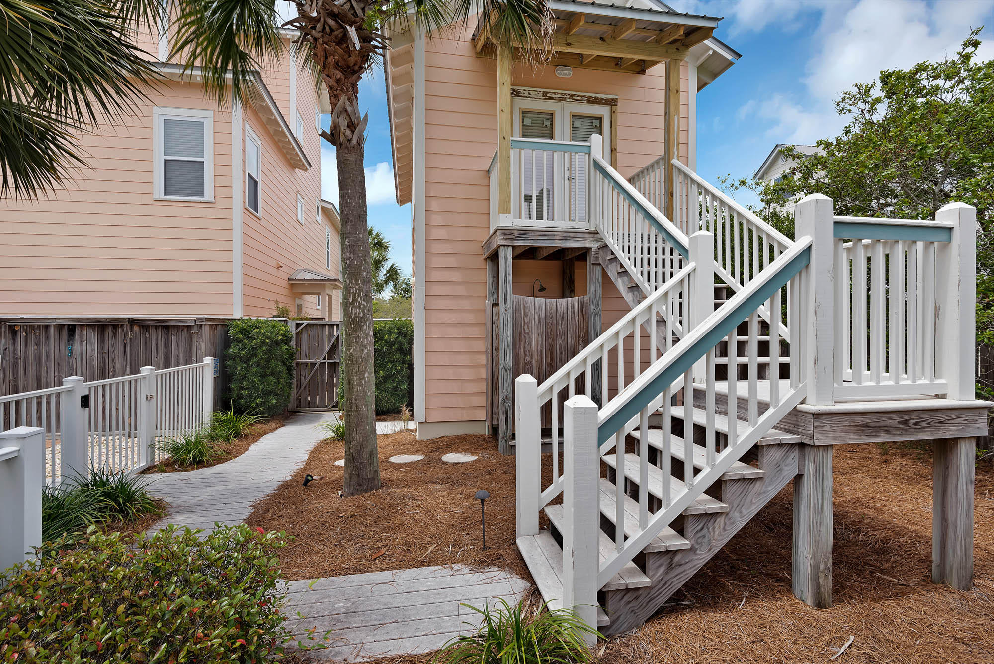 BLUE MOUNTAIN BEACH - Residential