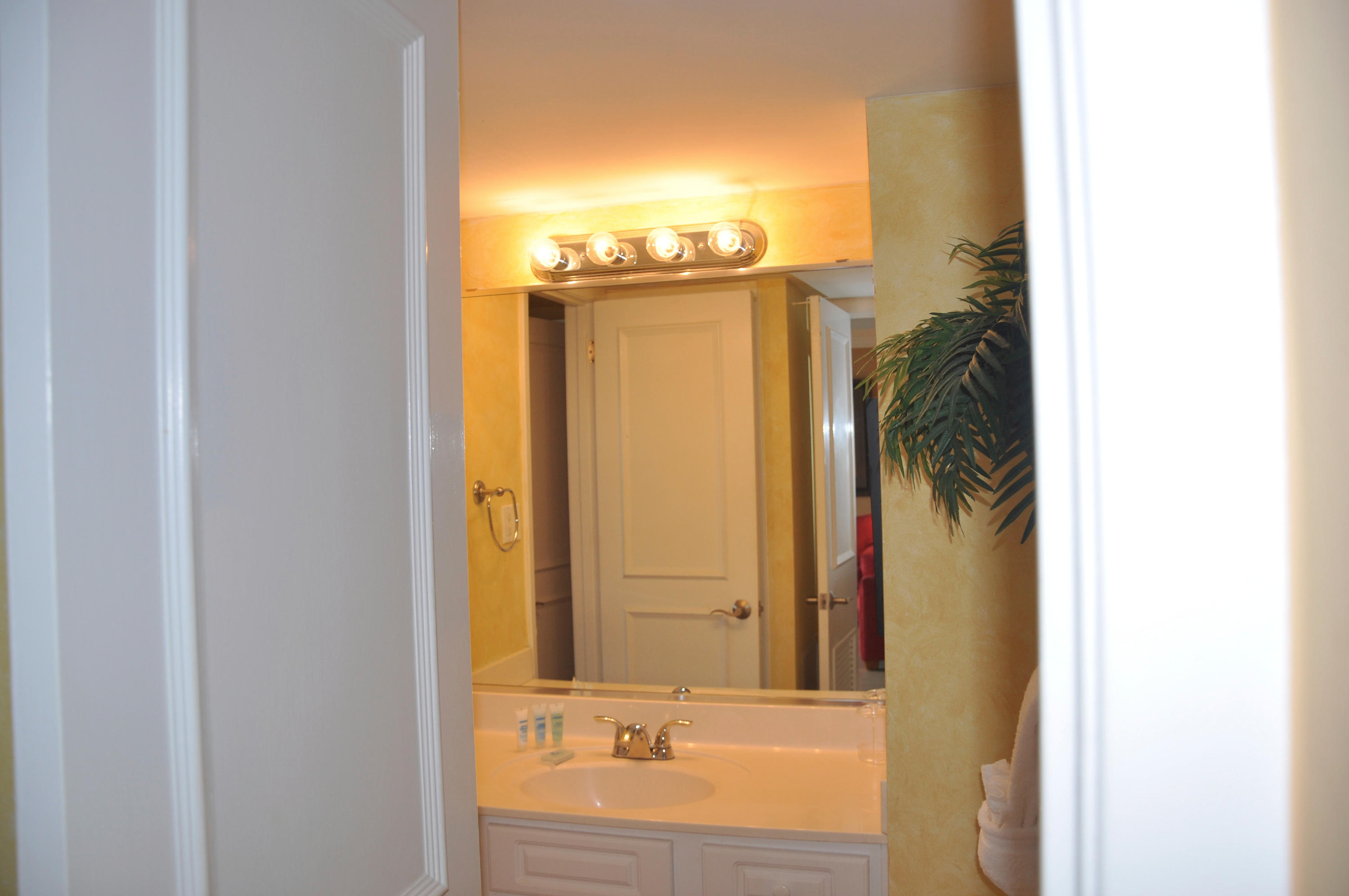 BEACH HOUSE CONDO PH 2 - Residential