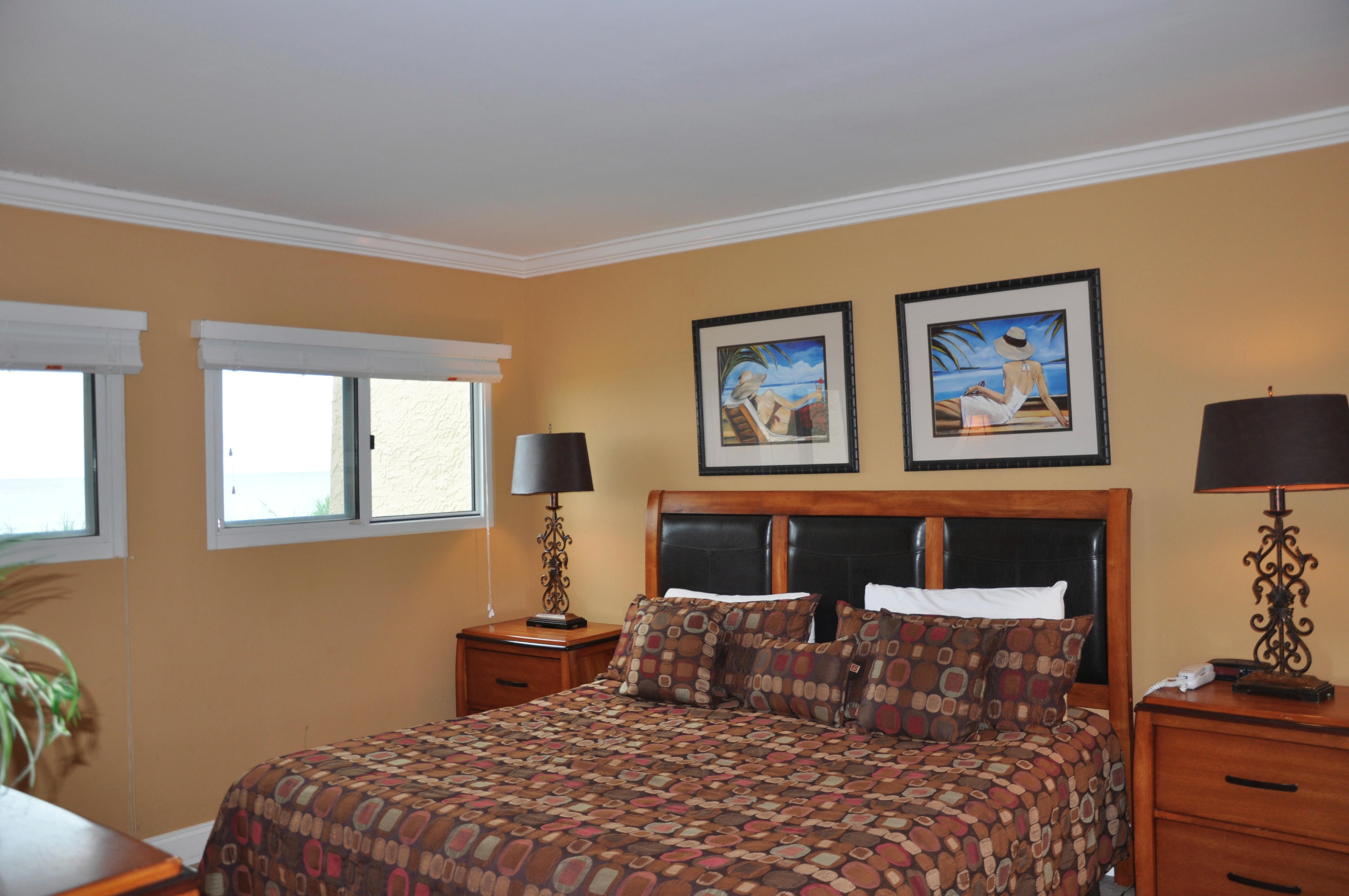 BEACH HOUSE CONDO PH 2 - Residential