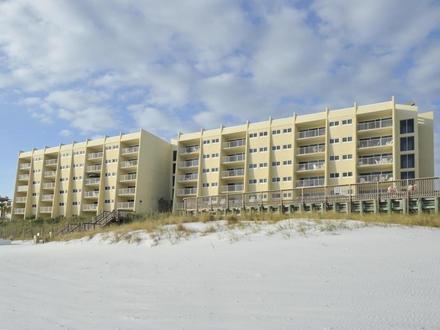 BEACH HOUSE CONDO PH 2 - Residential