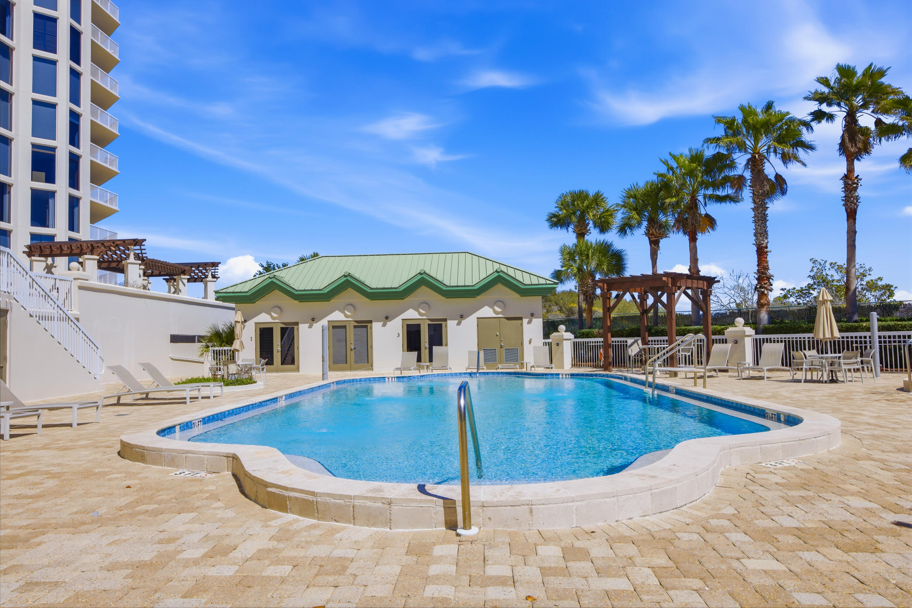 SILVER SHELLS BEACH RESORT - Residential