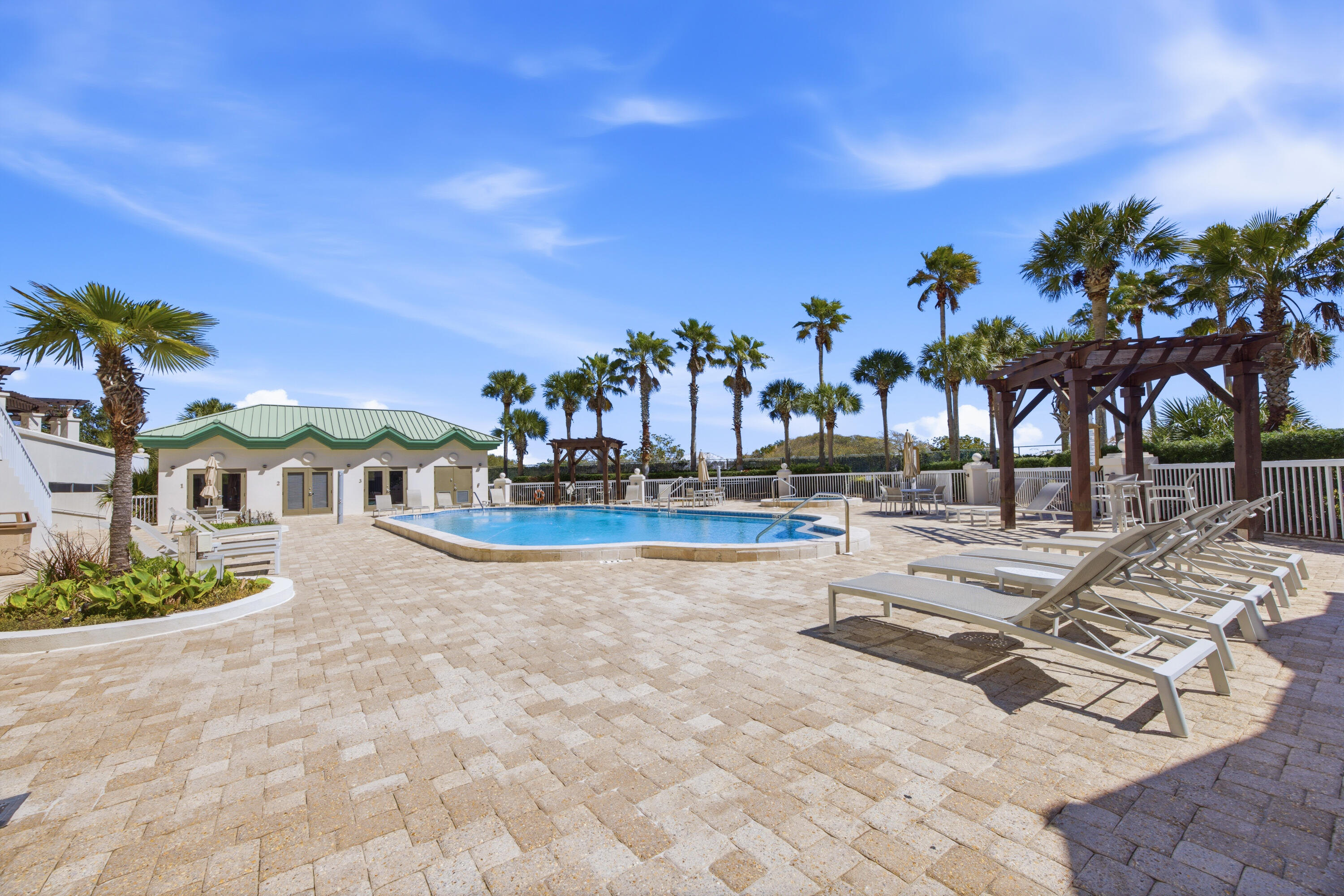 SILVER SHELLS BEACH RESORT - Residential