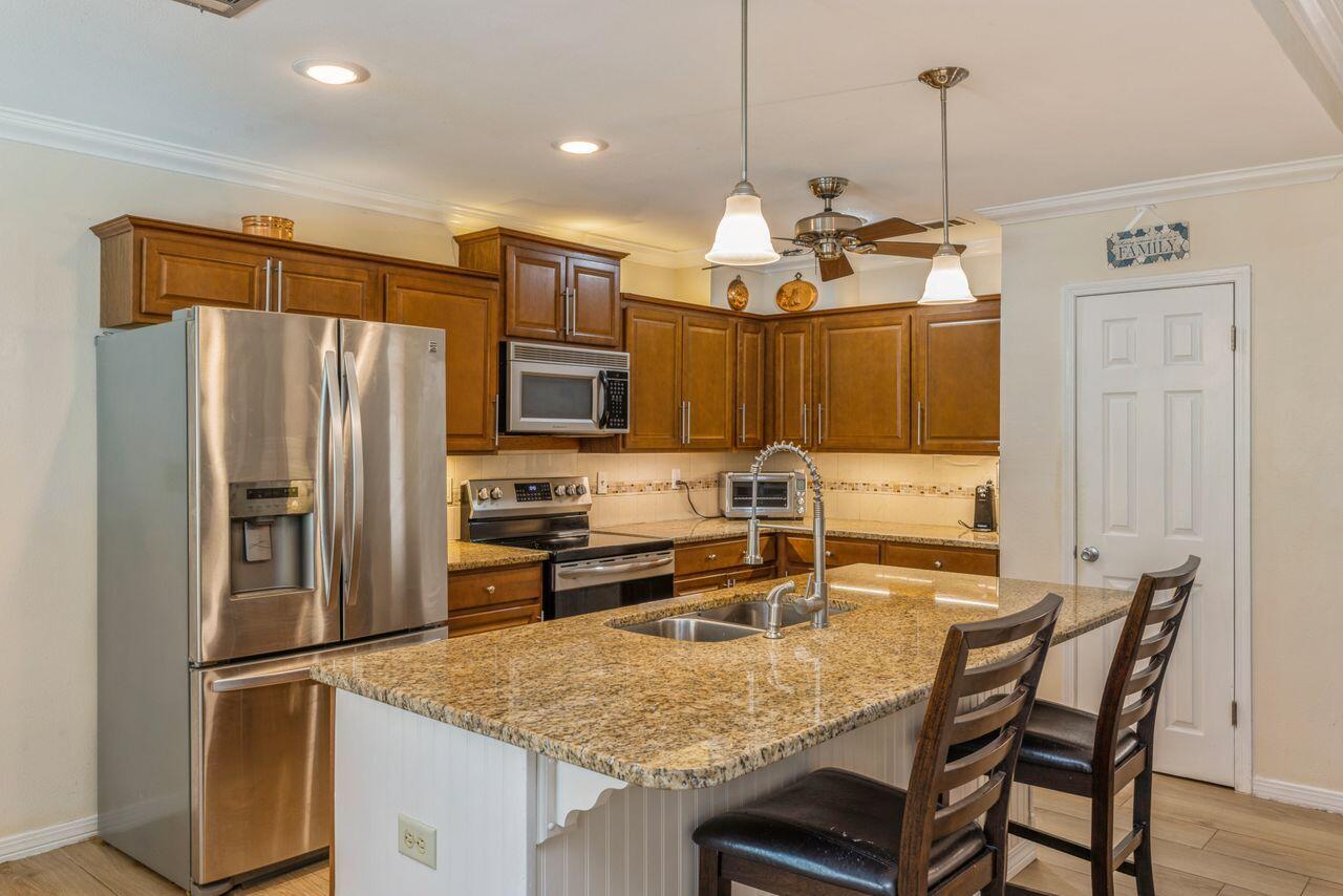 MARY ESTHER MANOR 1ST ADDN - Residential
