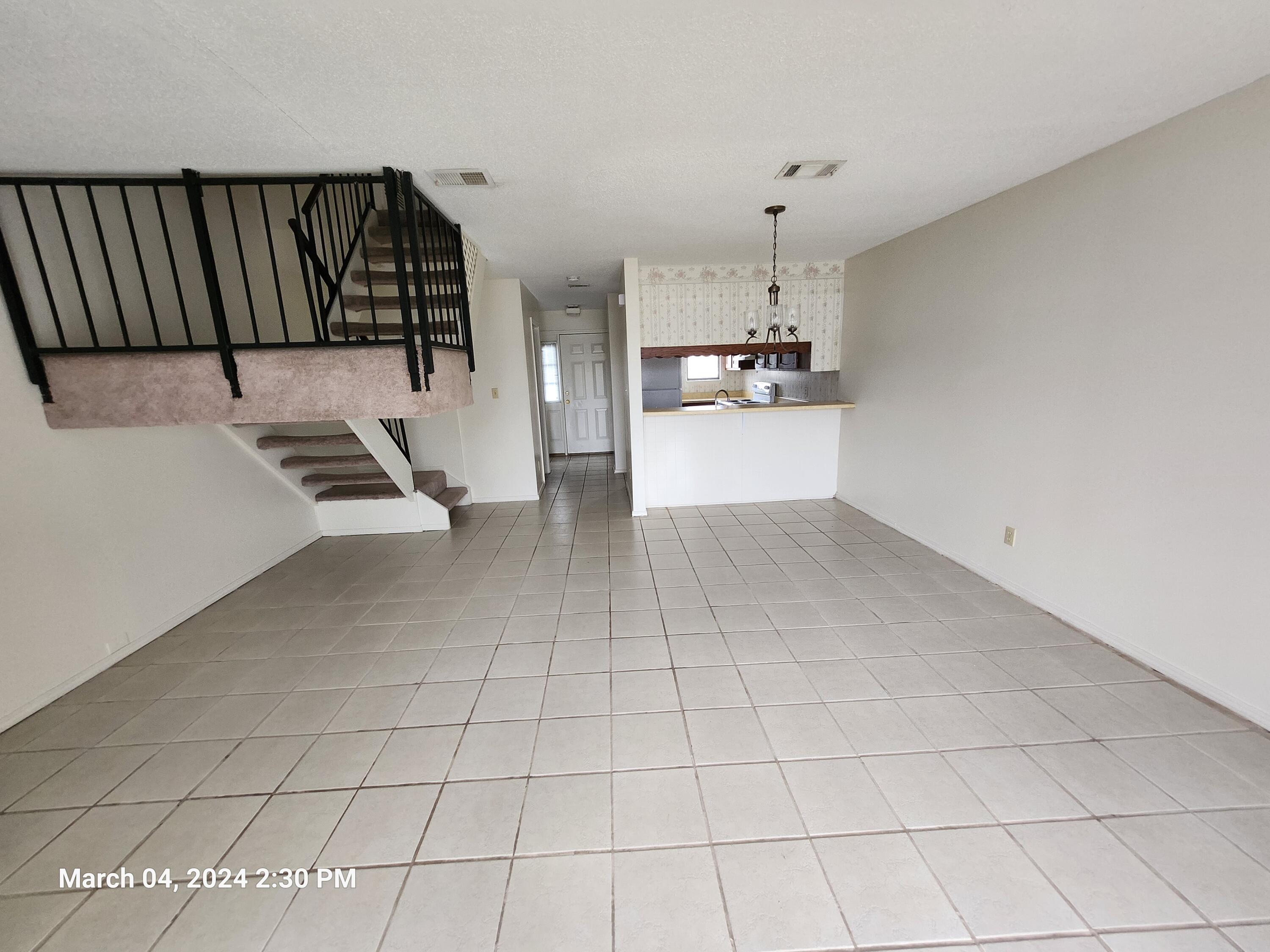 MANOR SHORES VILLAS - Residential Lease