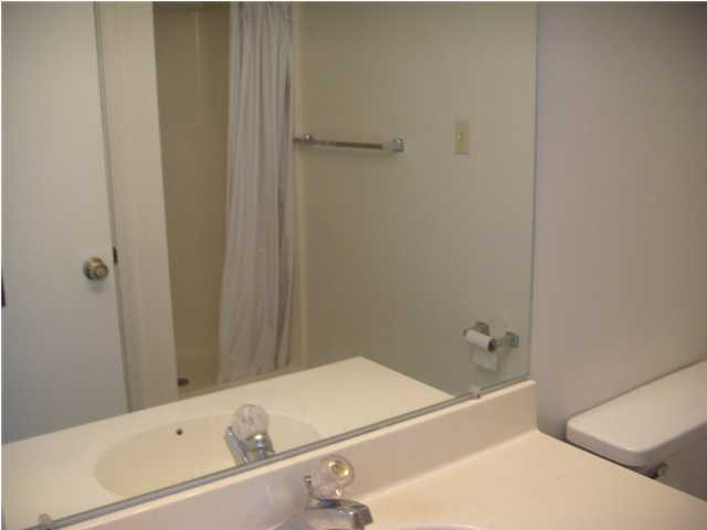 MANOR SHORES VILLAS - Residential Lease