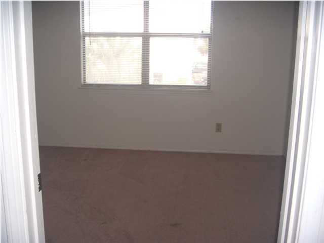 MANOR SHORES VILLAS - Residential Lease