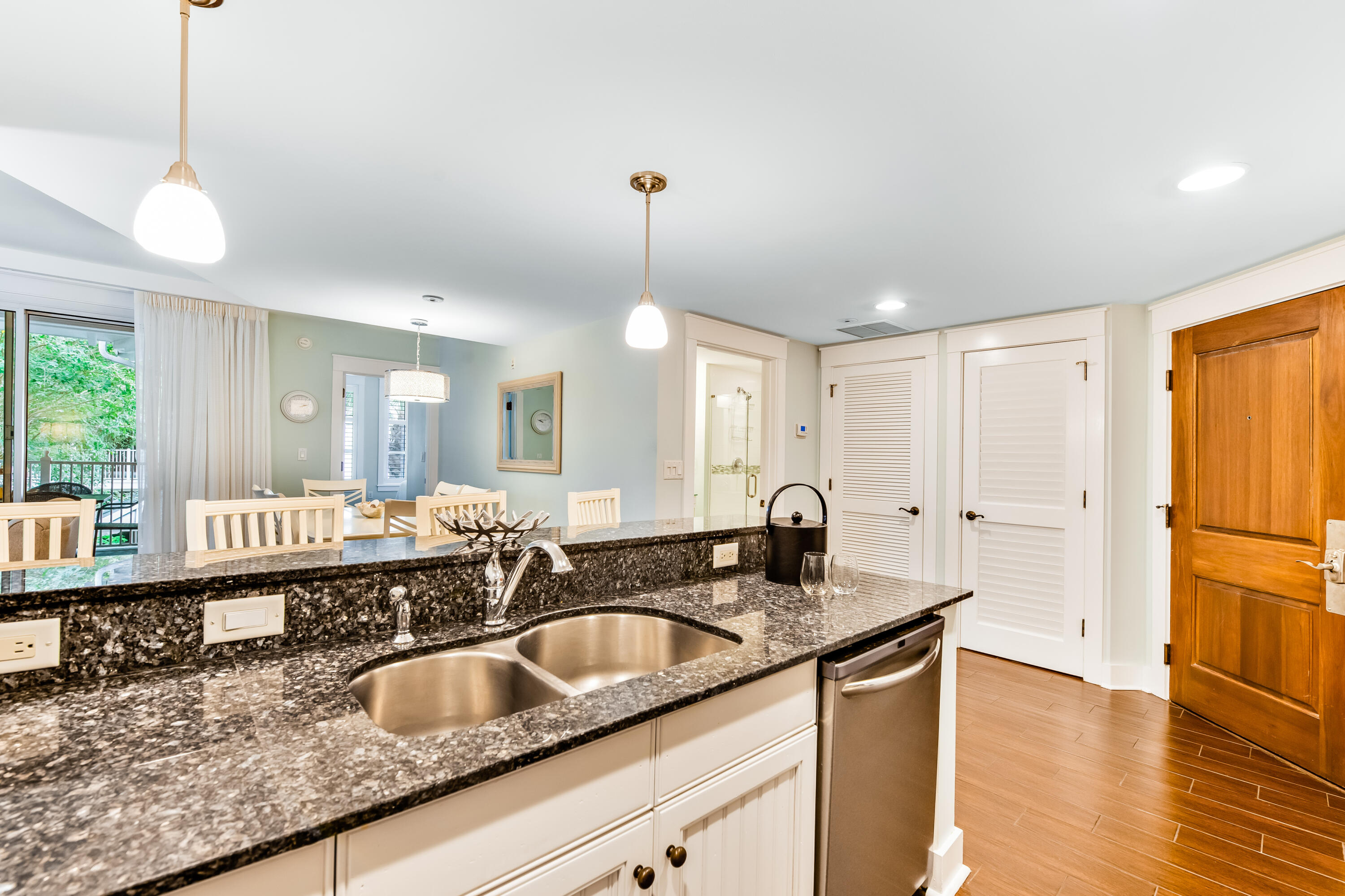 MARKET STREET INN - Residential