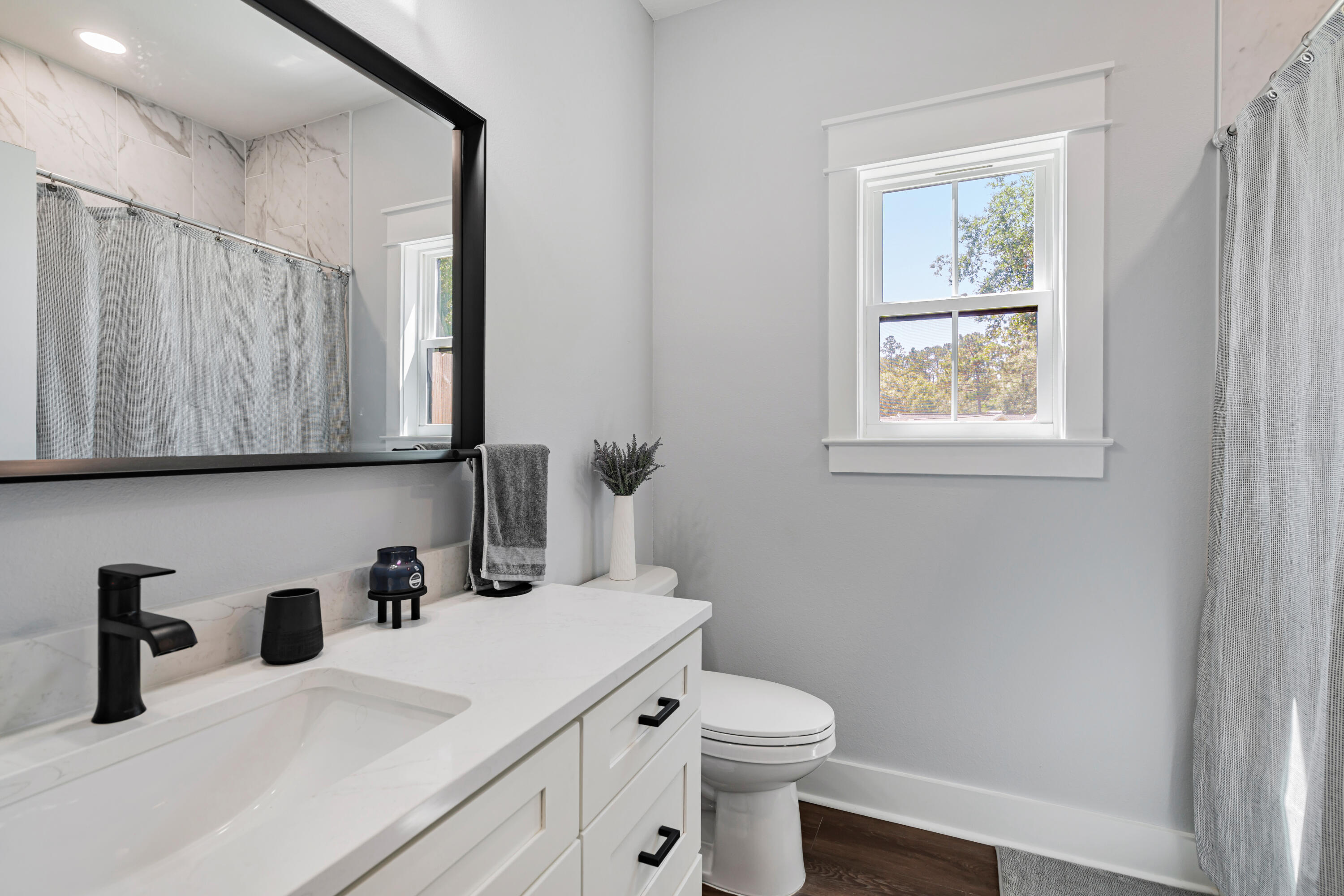 TWIN LAKES ESTATES - Residential