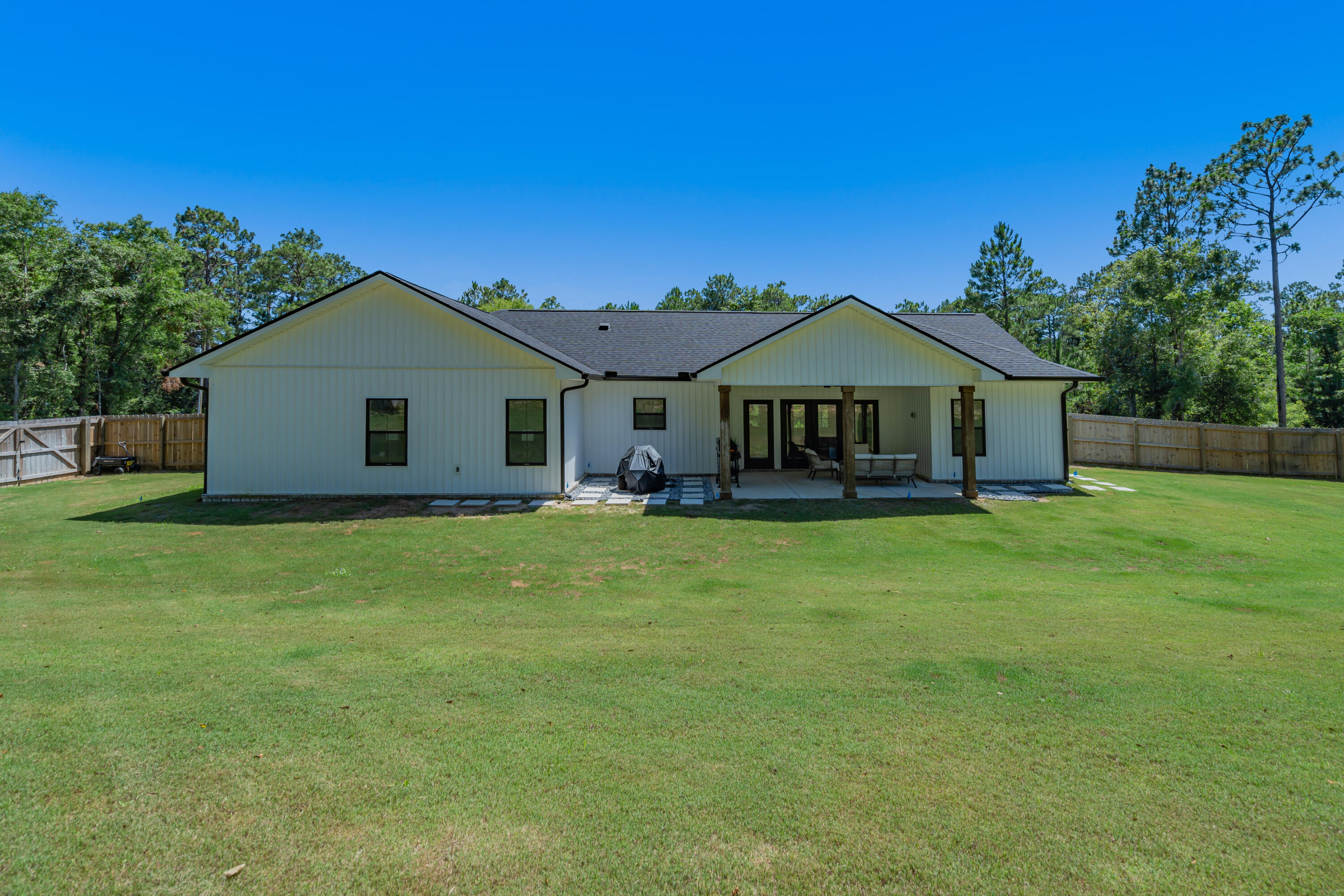 TWIN LAKES ESTATES - Residential