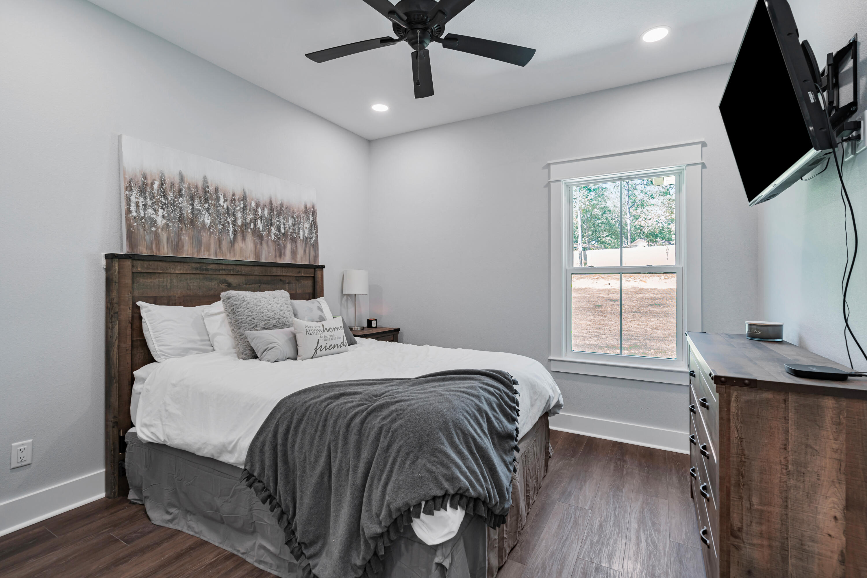 TWIN LAKES ESTATES - Residential