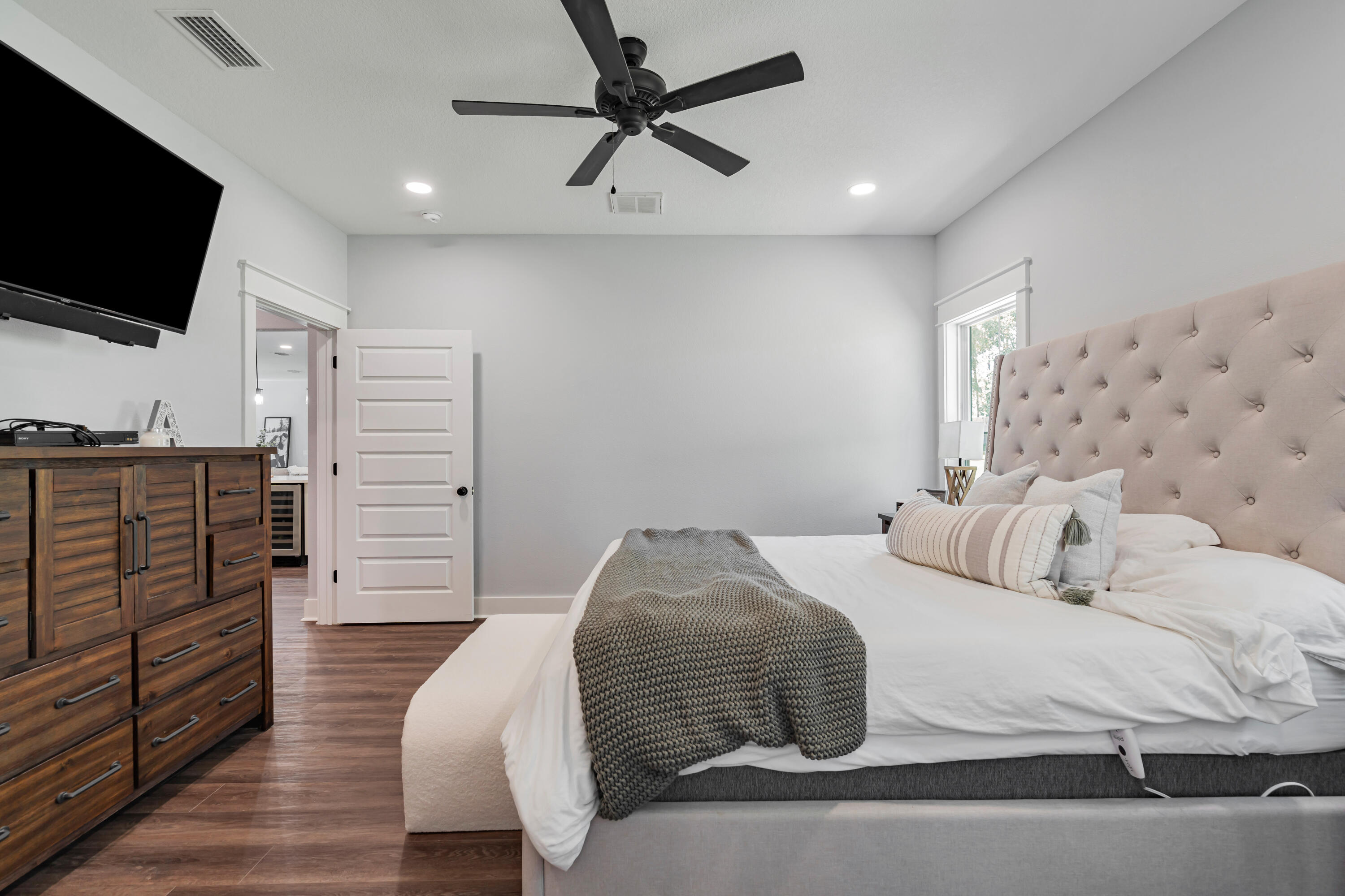 TWIN LAKES ESTATES - Residential