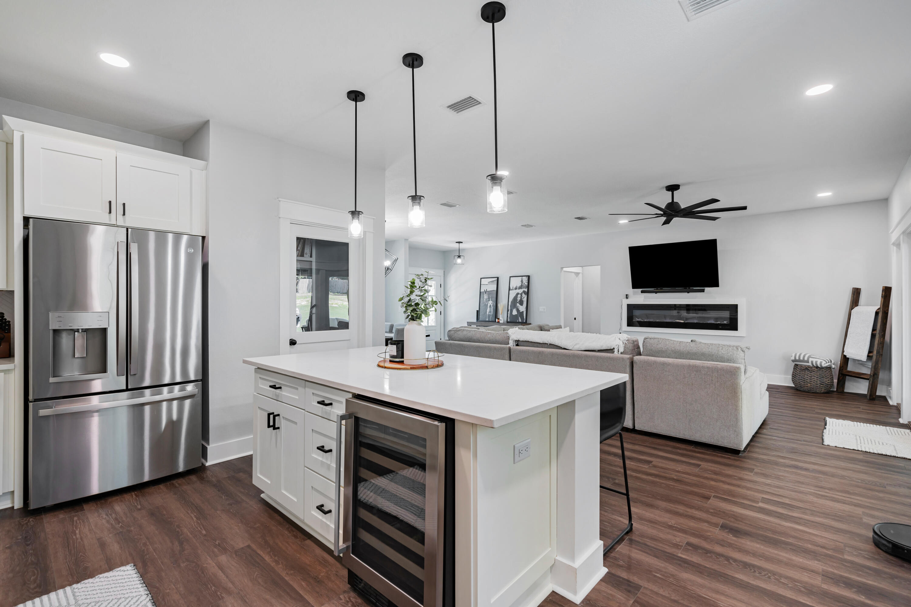 TWIN LAKES ESTATES - Residential