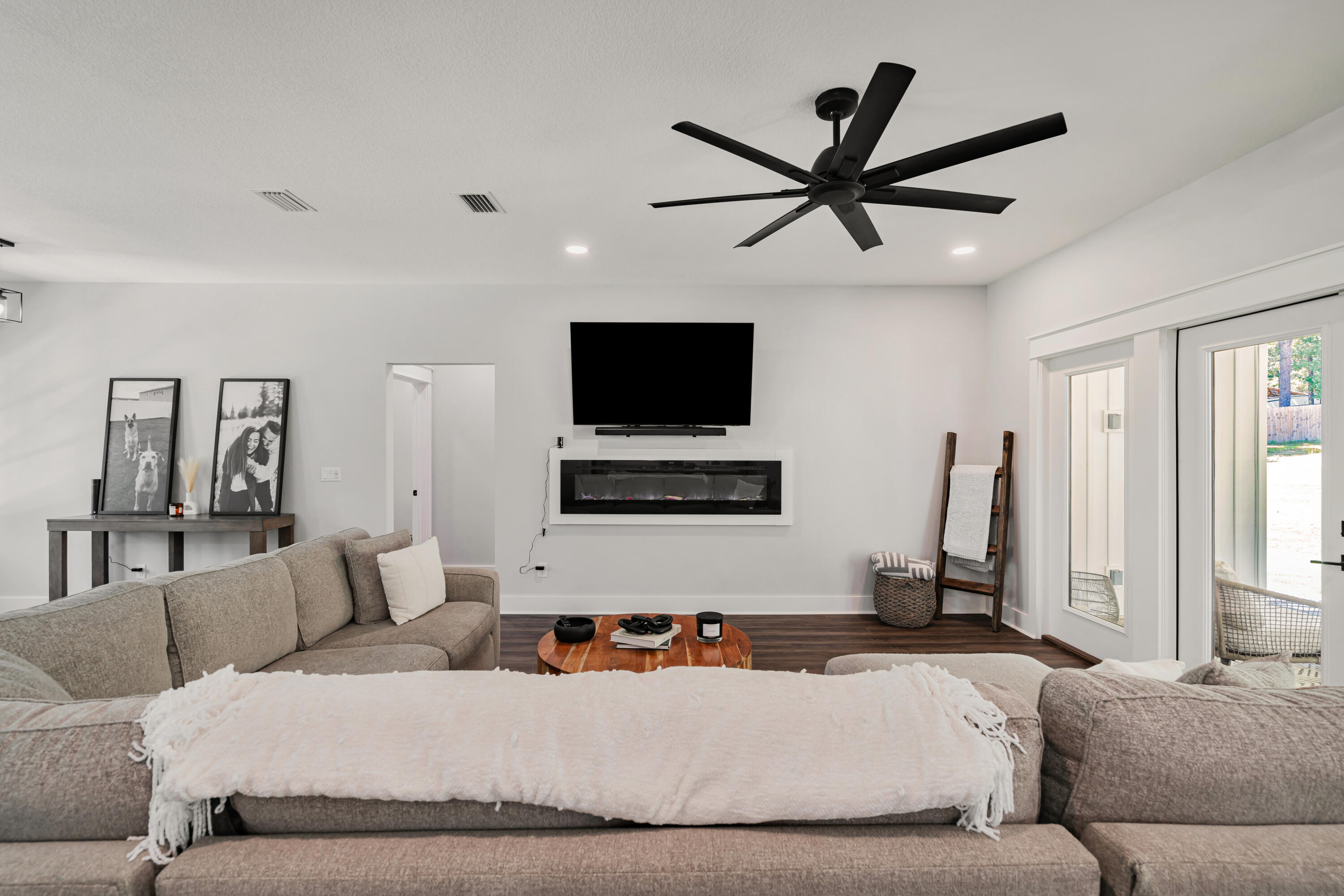 TWIN LAKES ESTATES - Residential