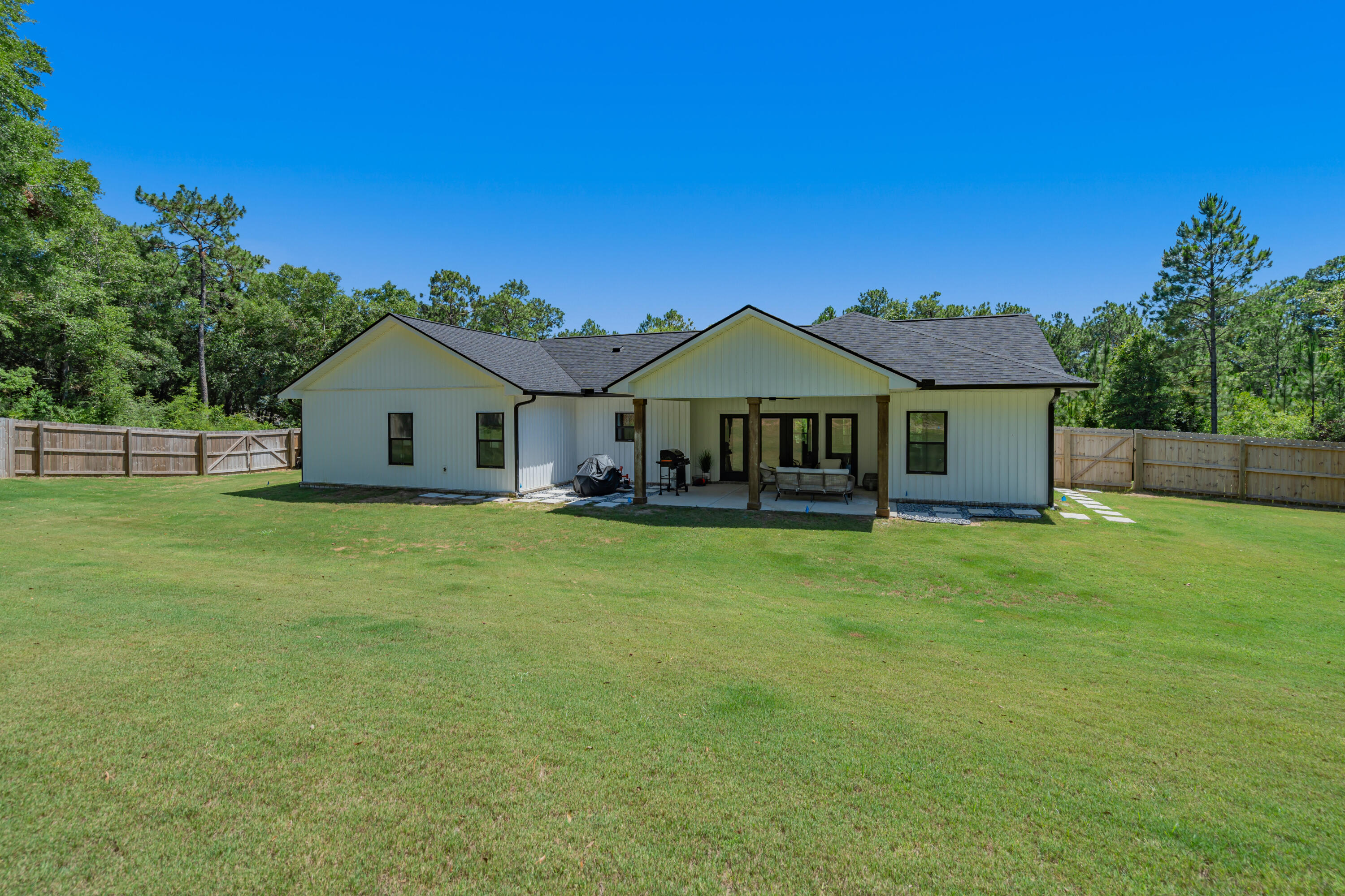 TWIN LAKES ESTATES - Residential