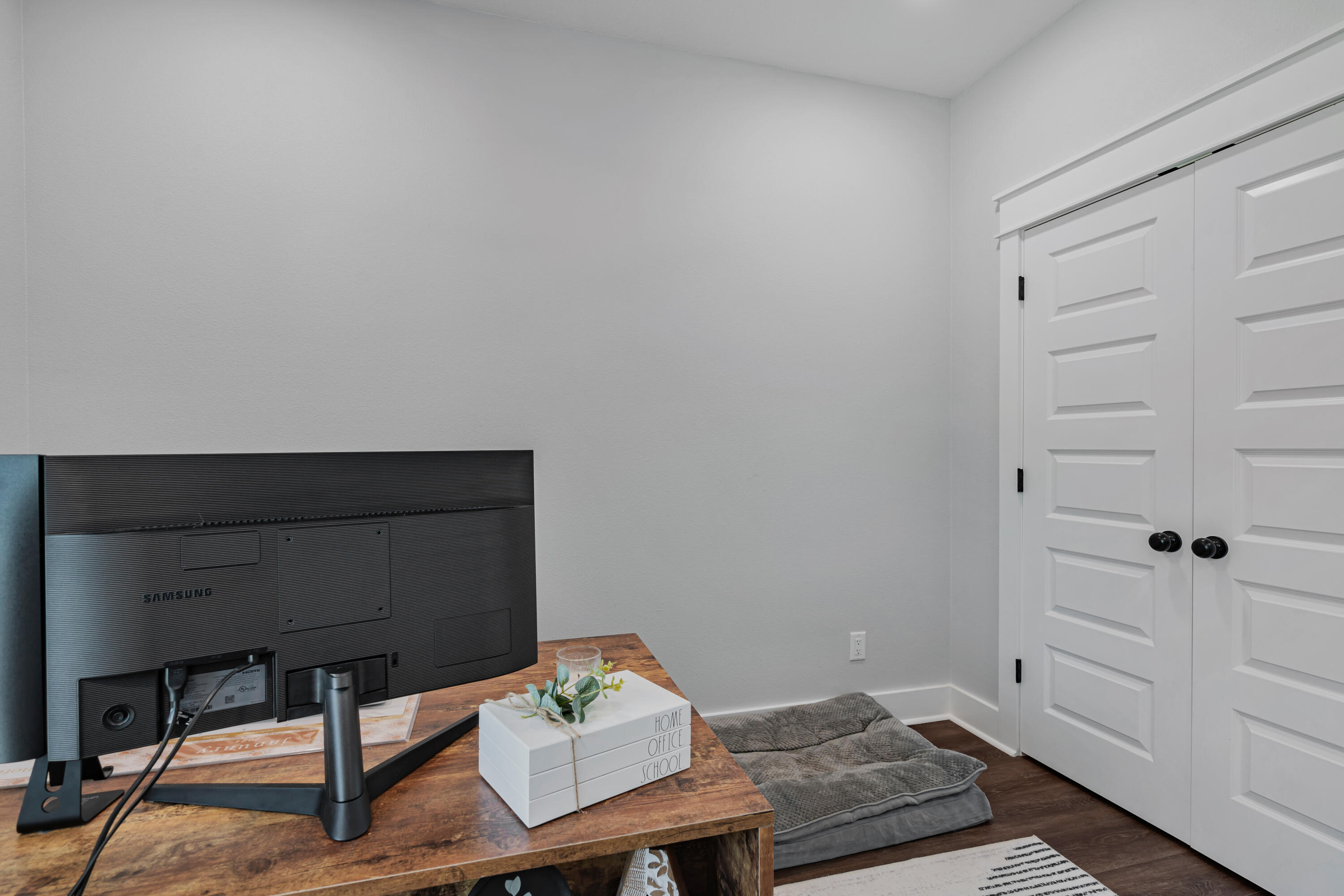 TWIN LAKES ESTATES - Residential