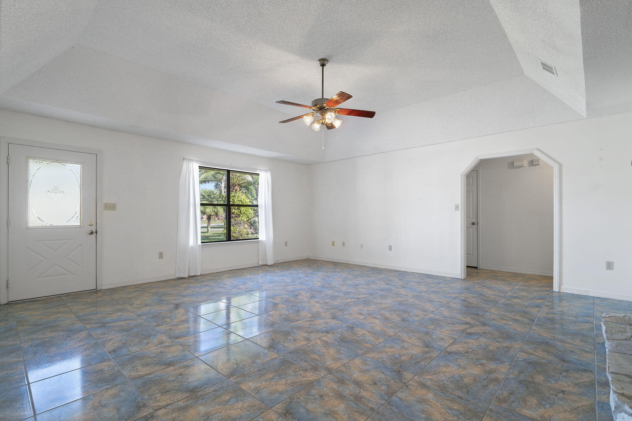 PRO AM ESTATES - Residential