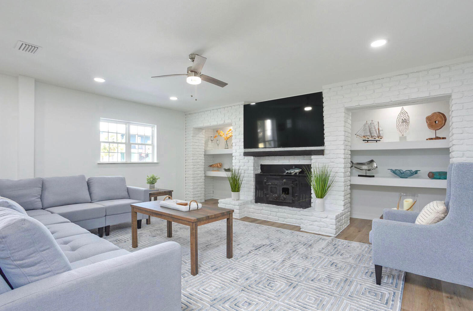 VILLA SEGUNDA - Residential